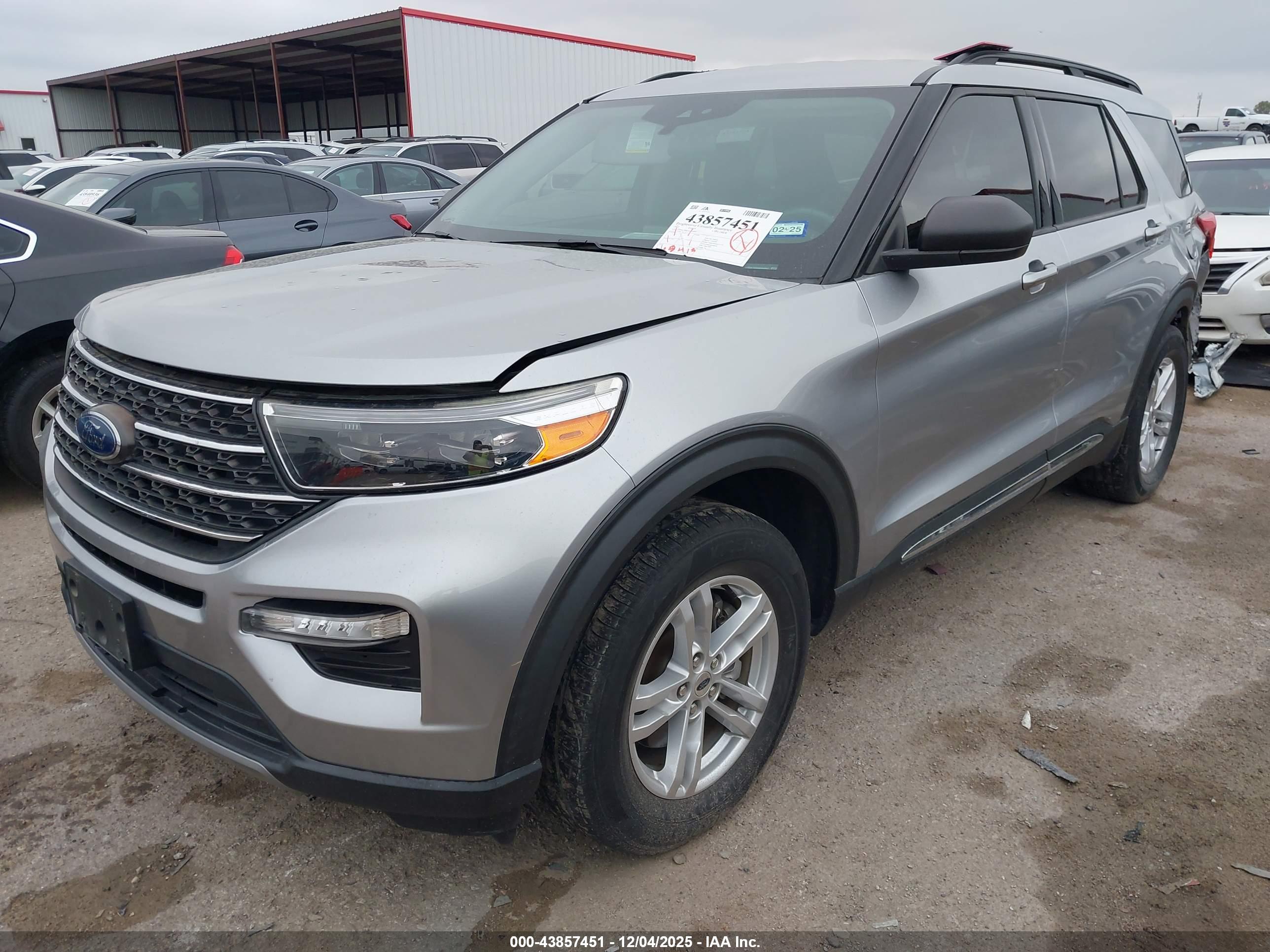 FORD EXPLORER image 2