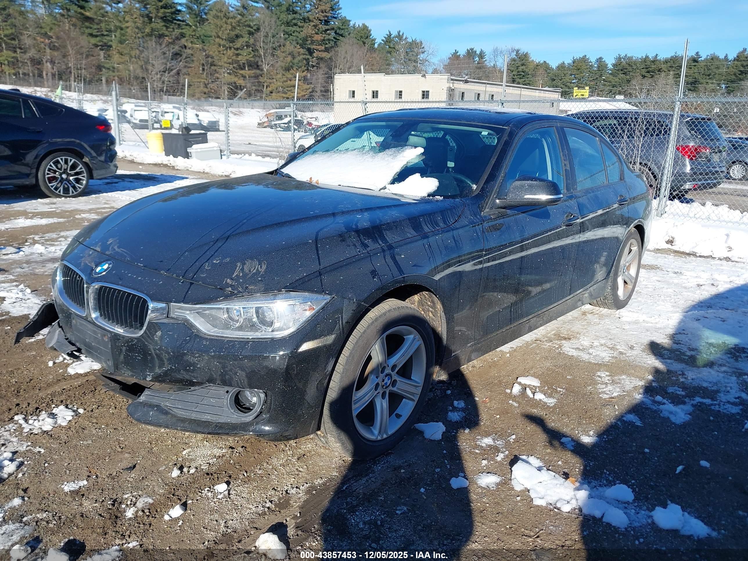 BMW 320I image 2