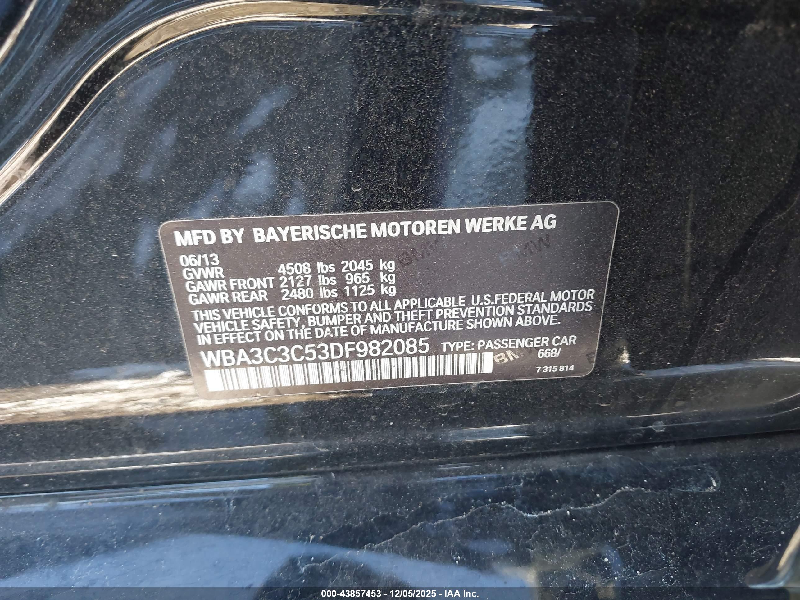 BMW 320I image 9