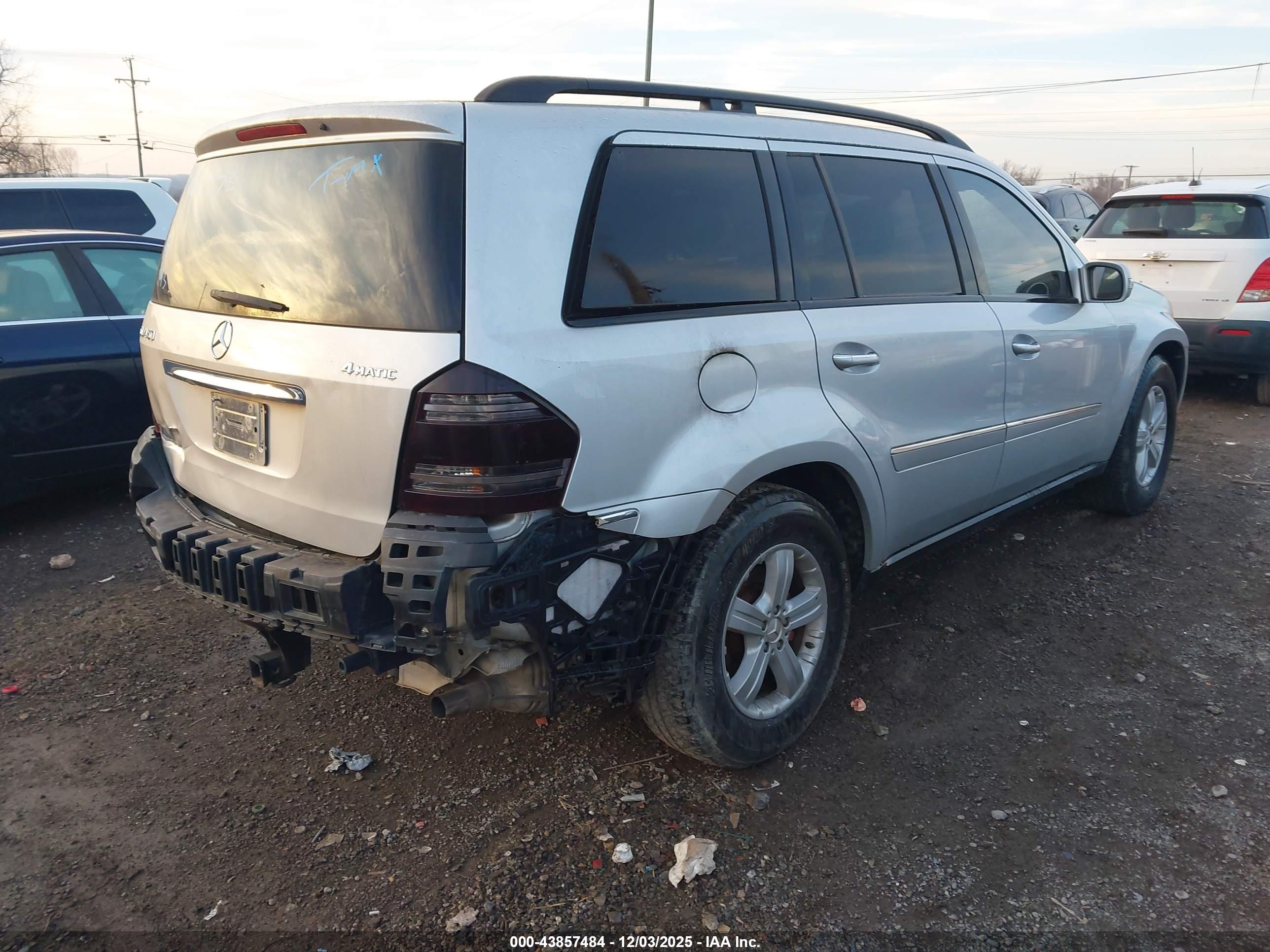 MERCEDES-BENZ GL image 4