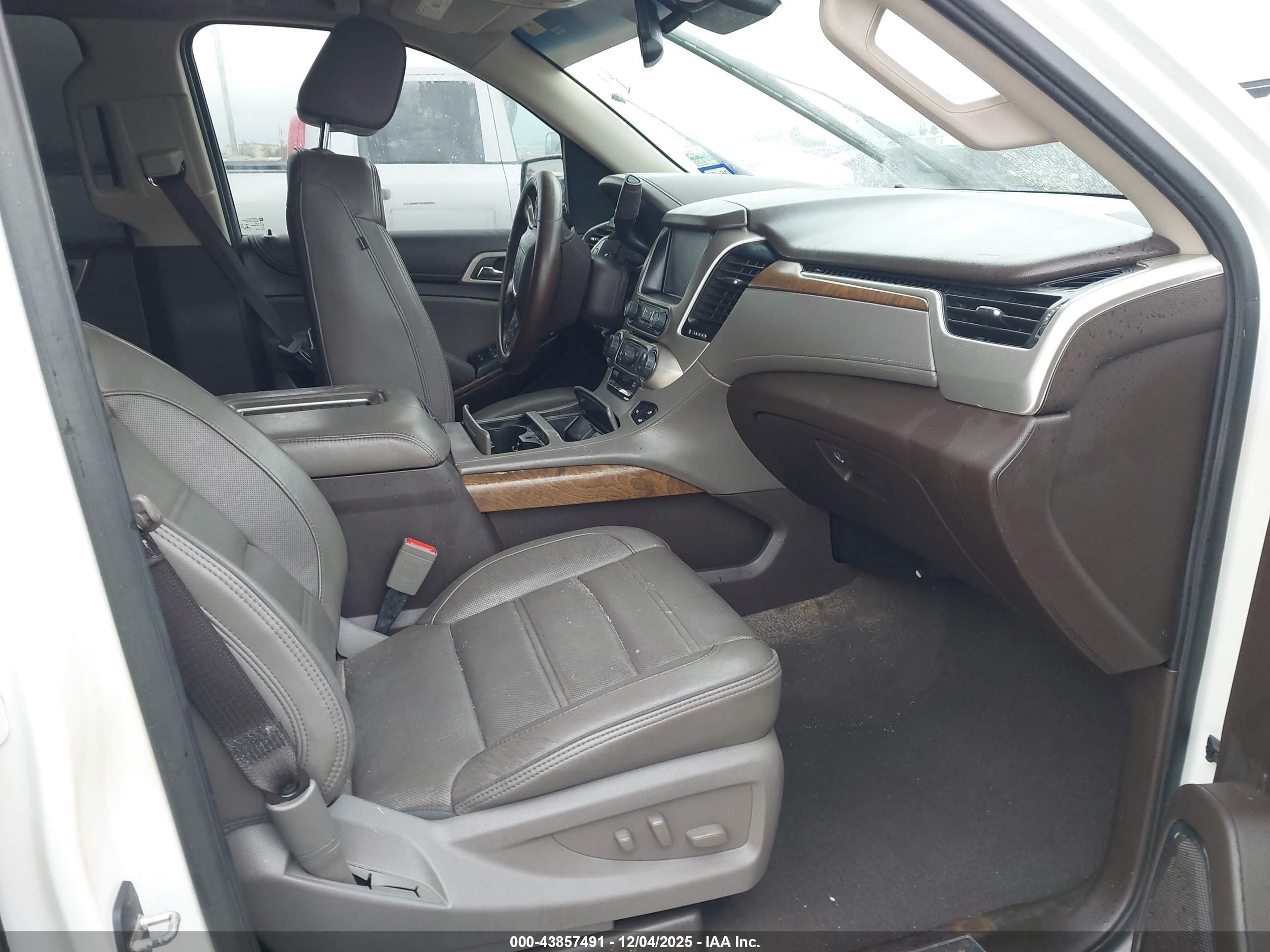GMC YUKON image 5