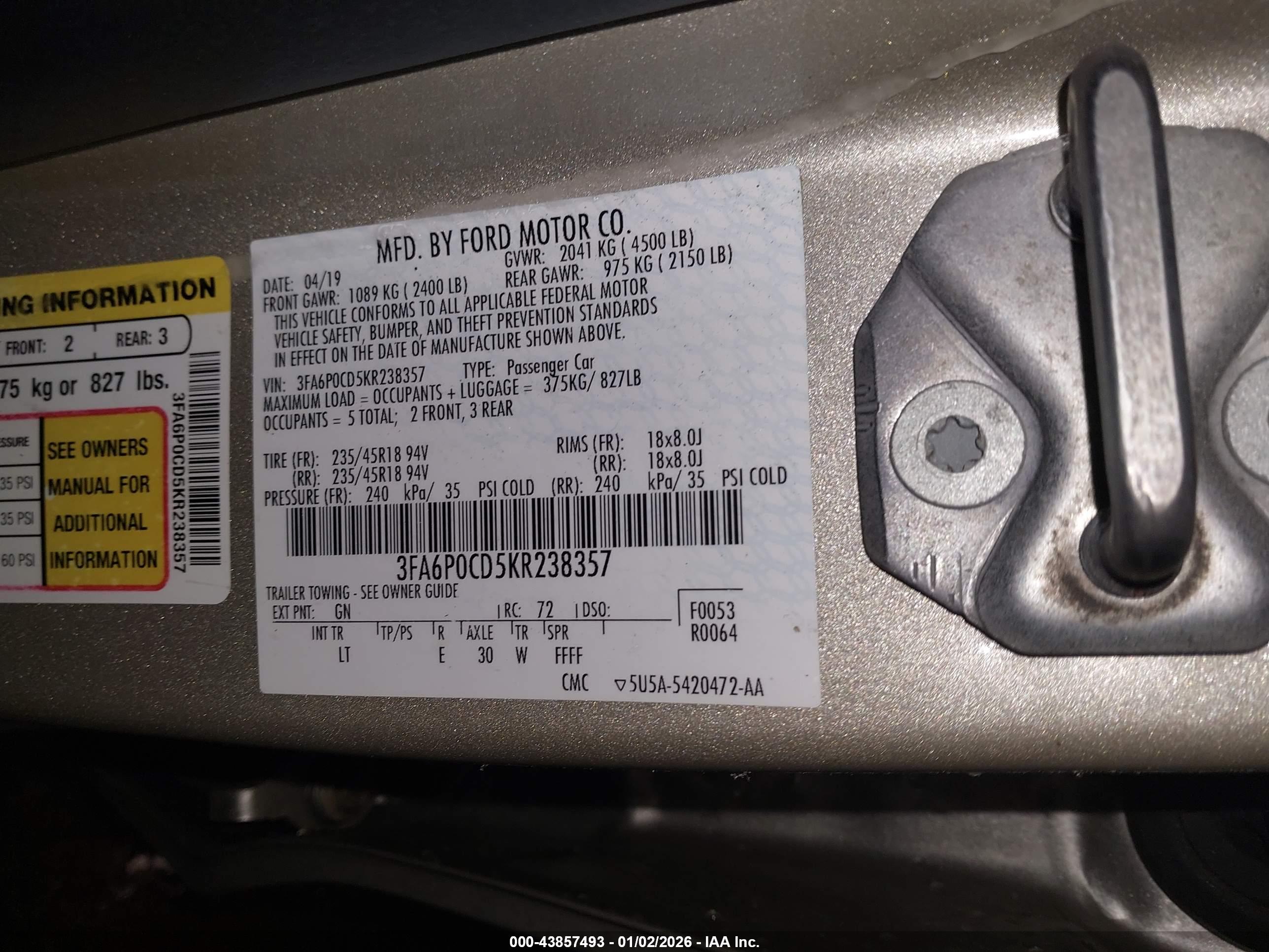 FORD FUSION image 9