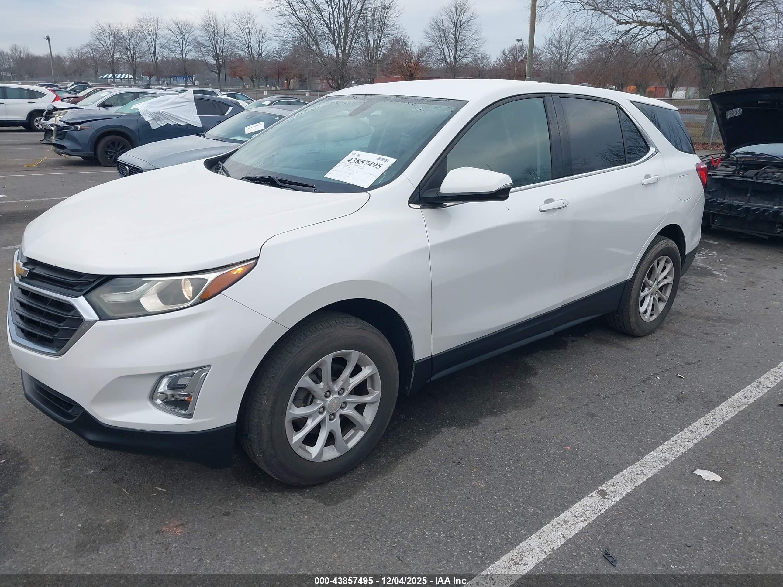 CHEVROLET EQUINOX image 2