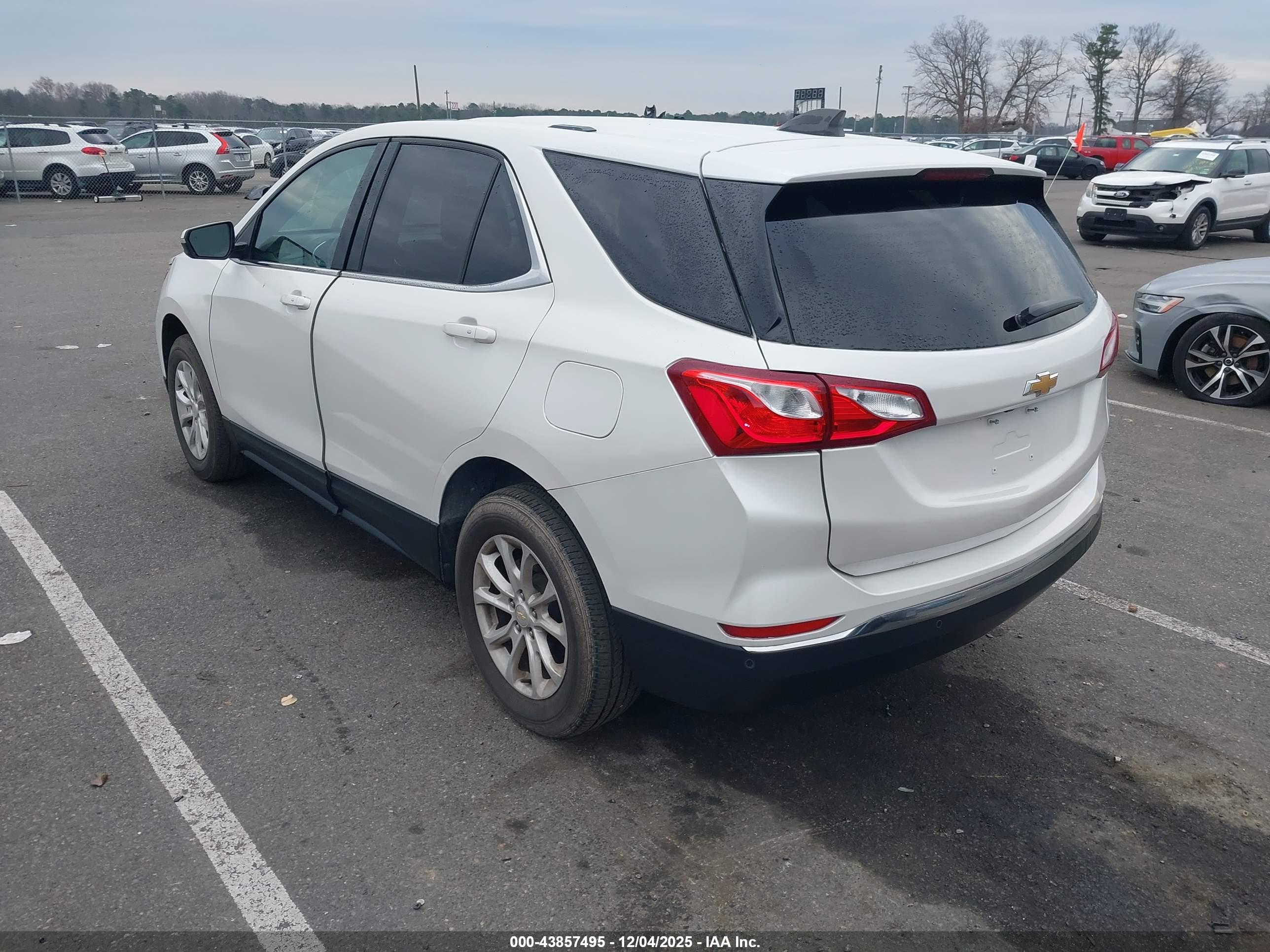 CHEVROLET EQUINOX image 3