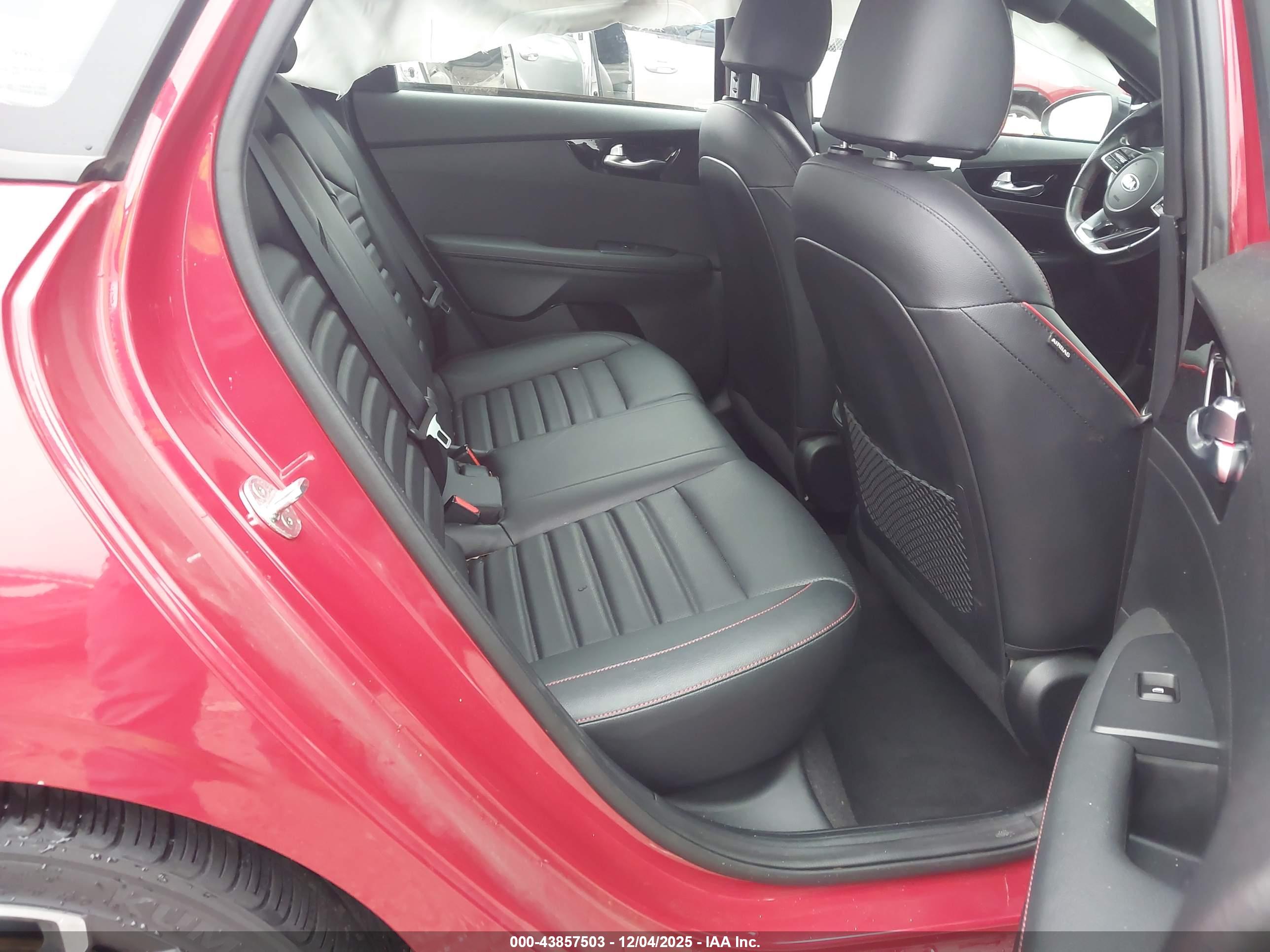 KIA FORTE image 8
