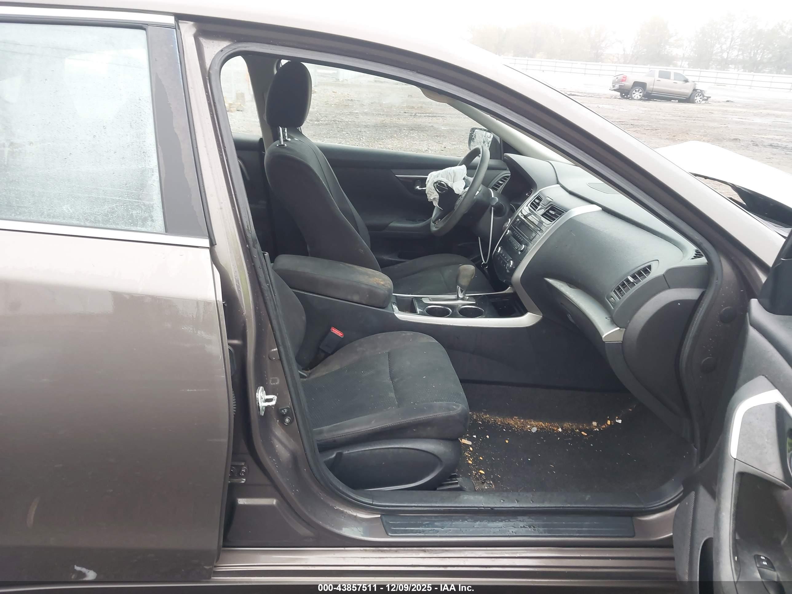 NISSAN ALTIMA image 5