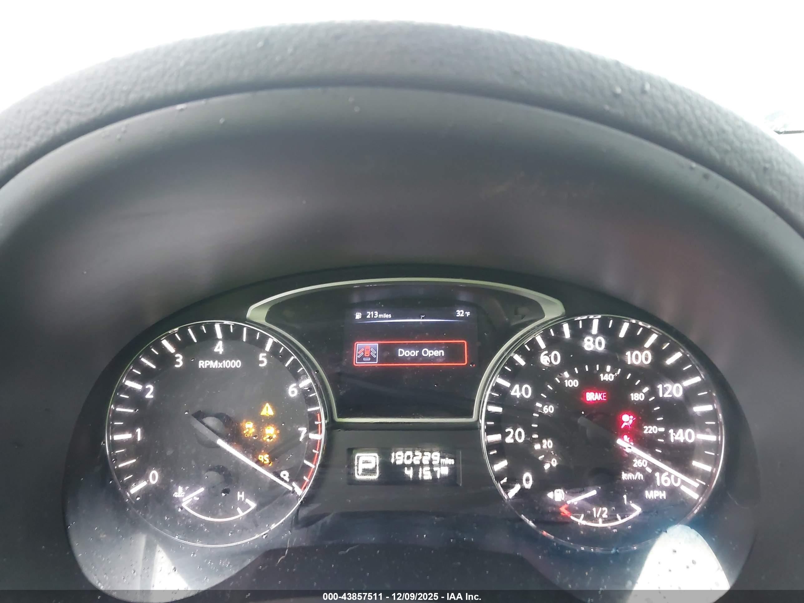 NISSAN ALTIMA image 7