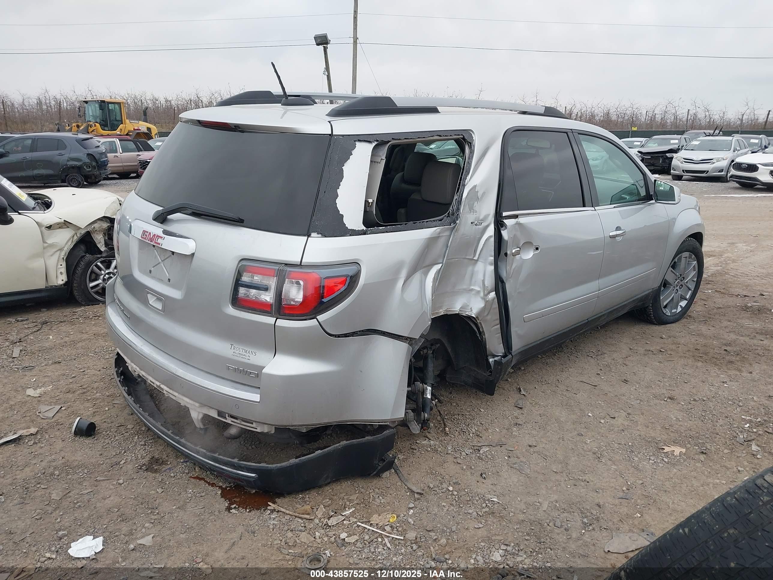 GMC ACADIA image 4