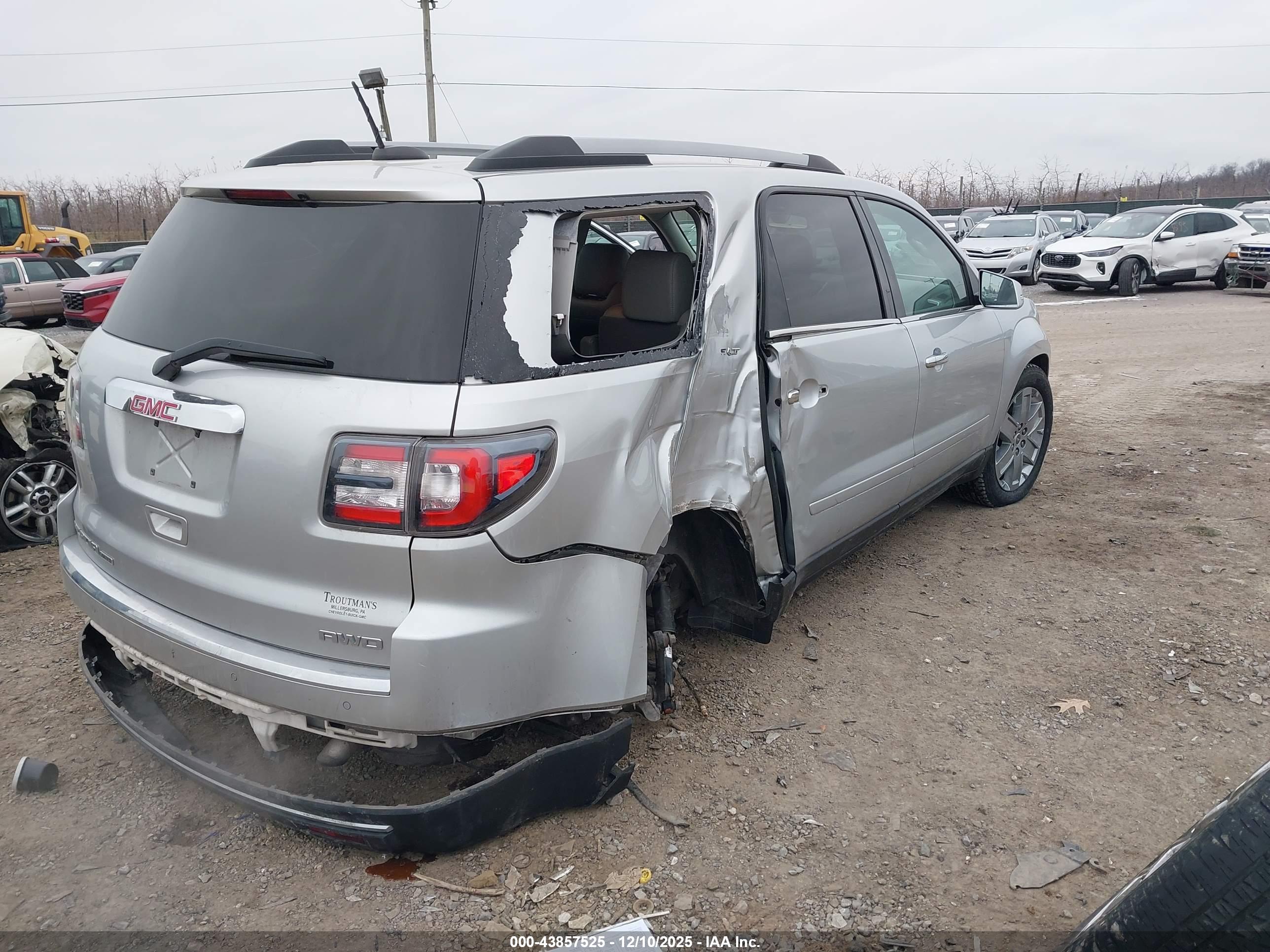 GMC ACADIA image 6