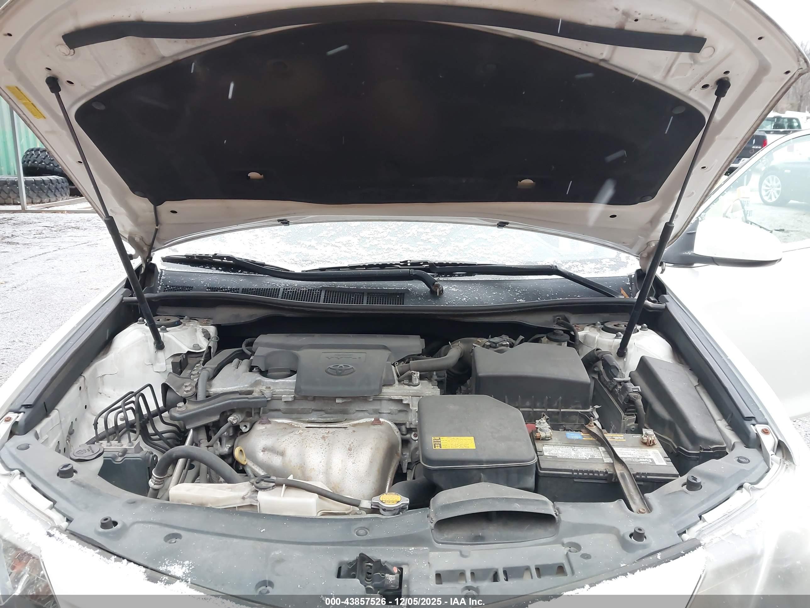 TOYOTA CAMRY image 10