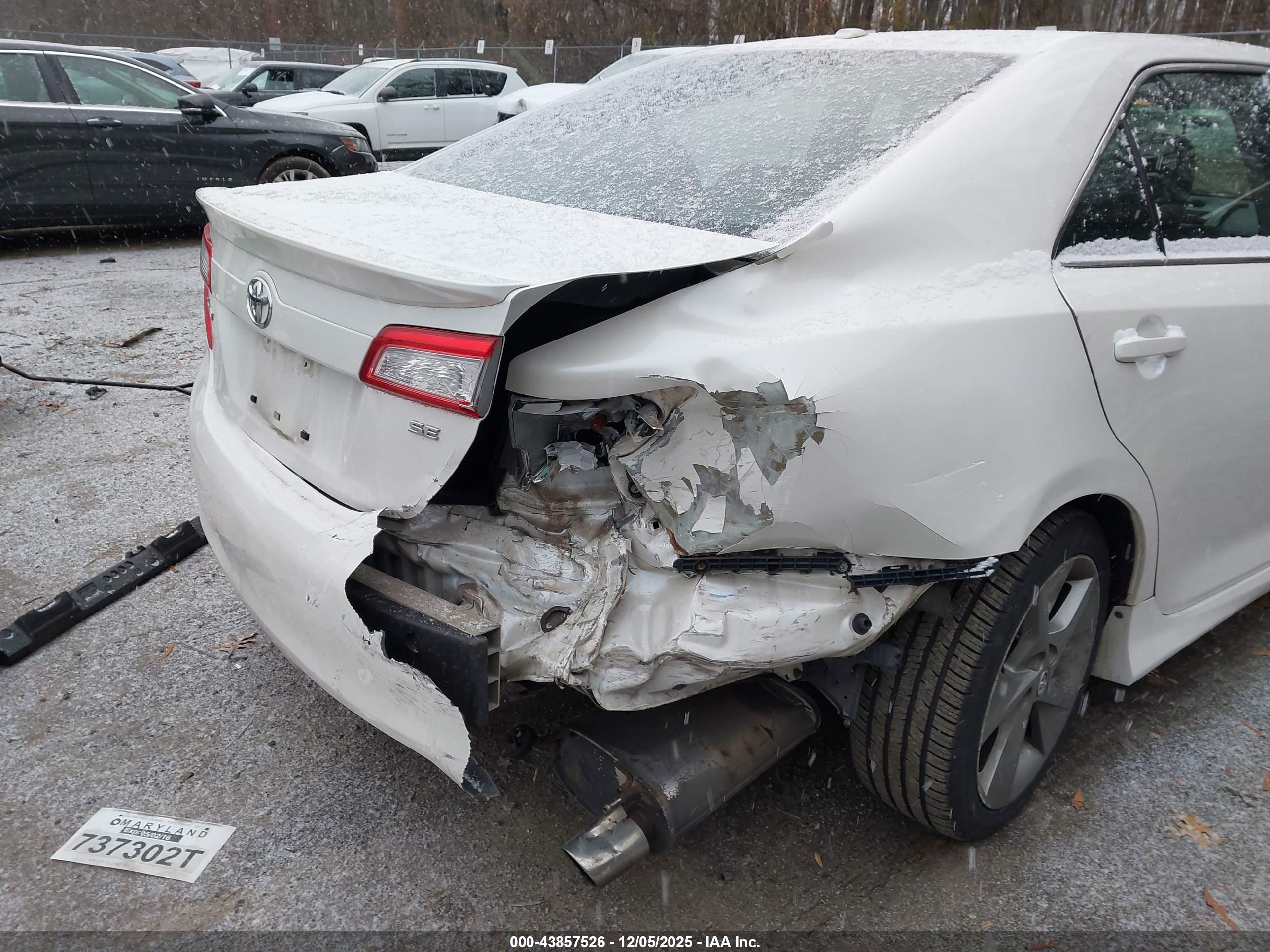 TOYOTA CAMRY image 6