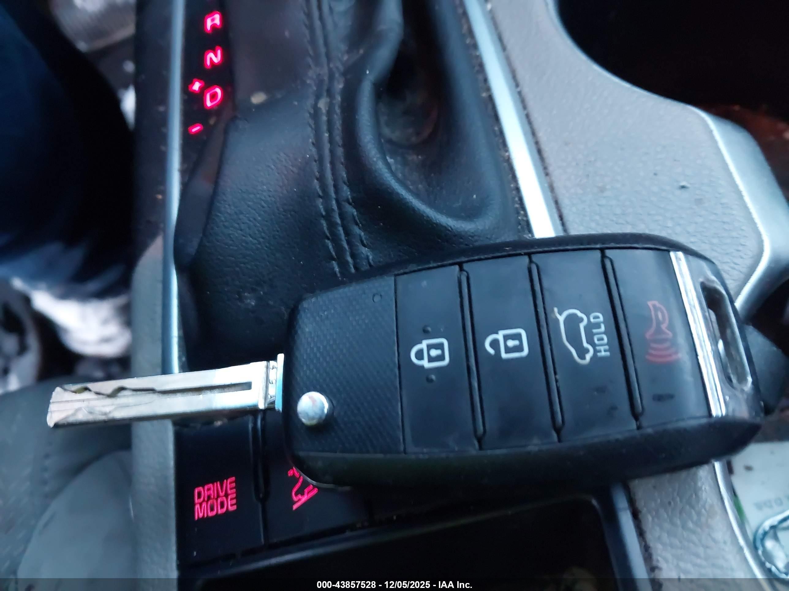 KIA SPORTAGE image 11