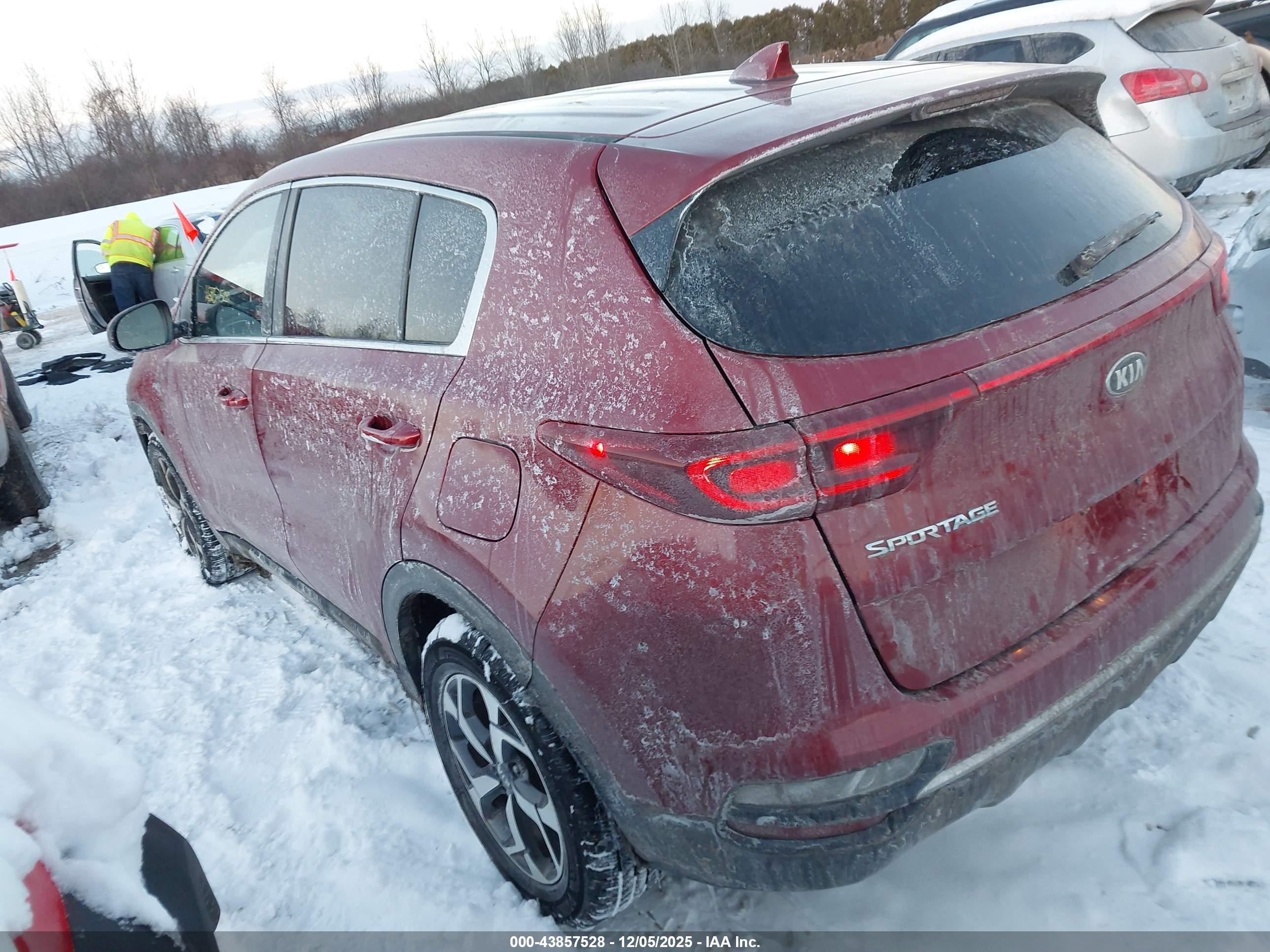 KIA SPORTAGE image 3