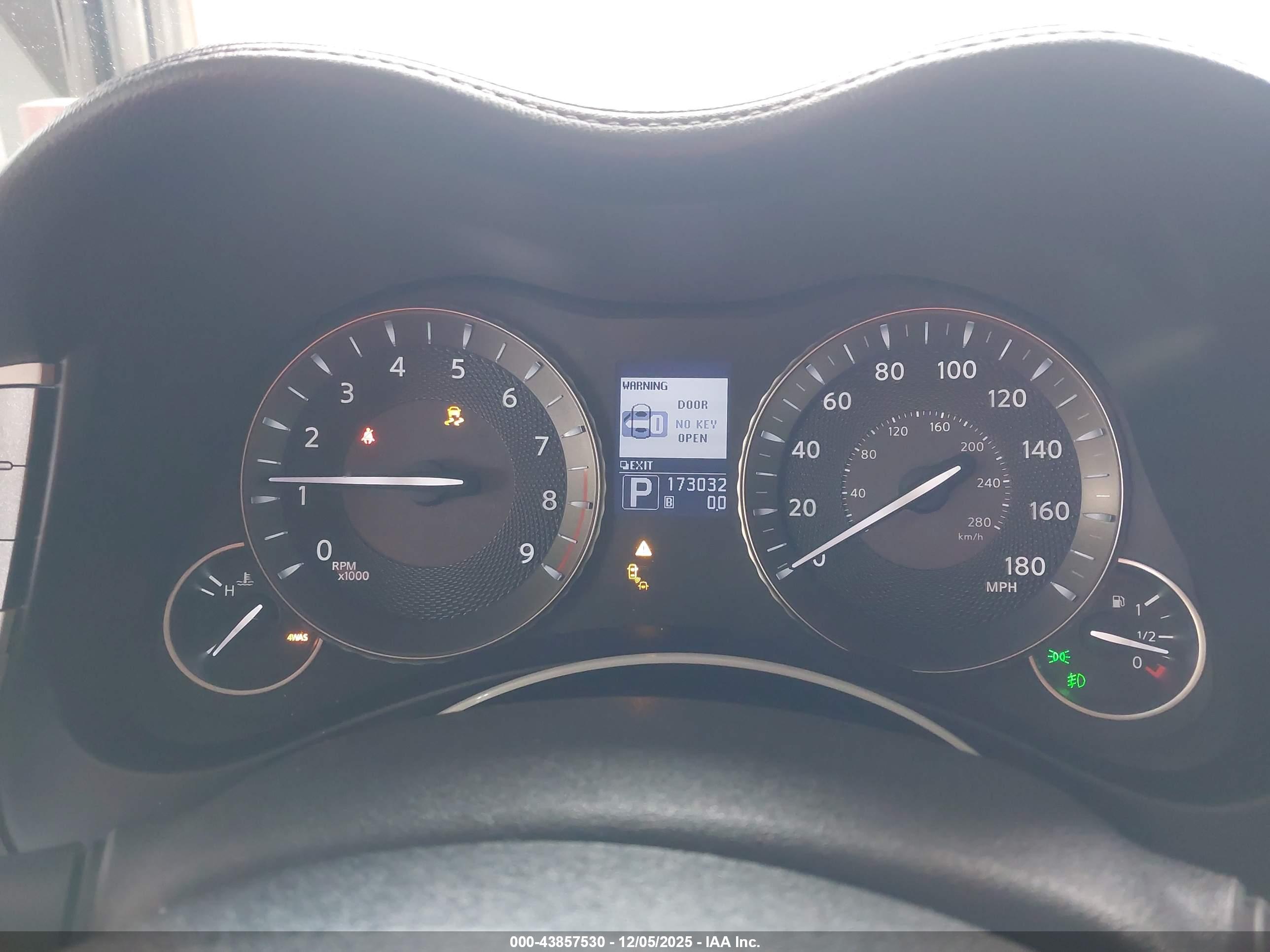 INFINITI M37 image 7