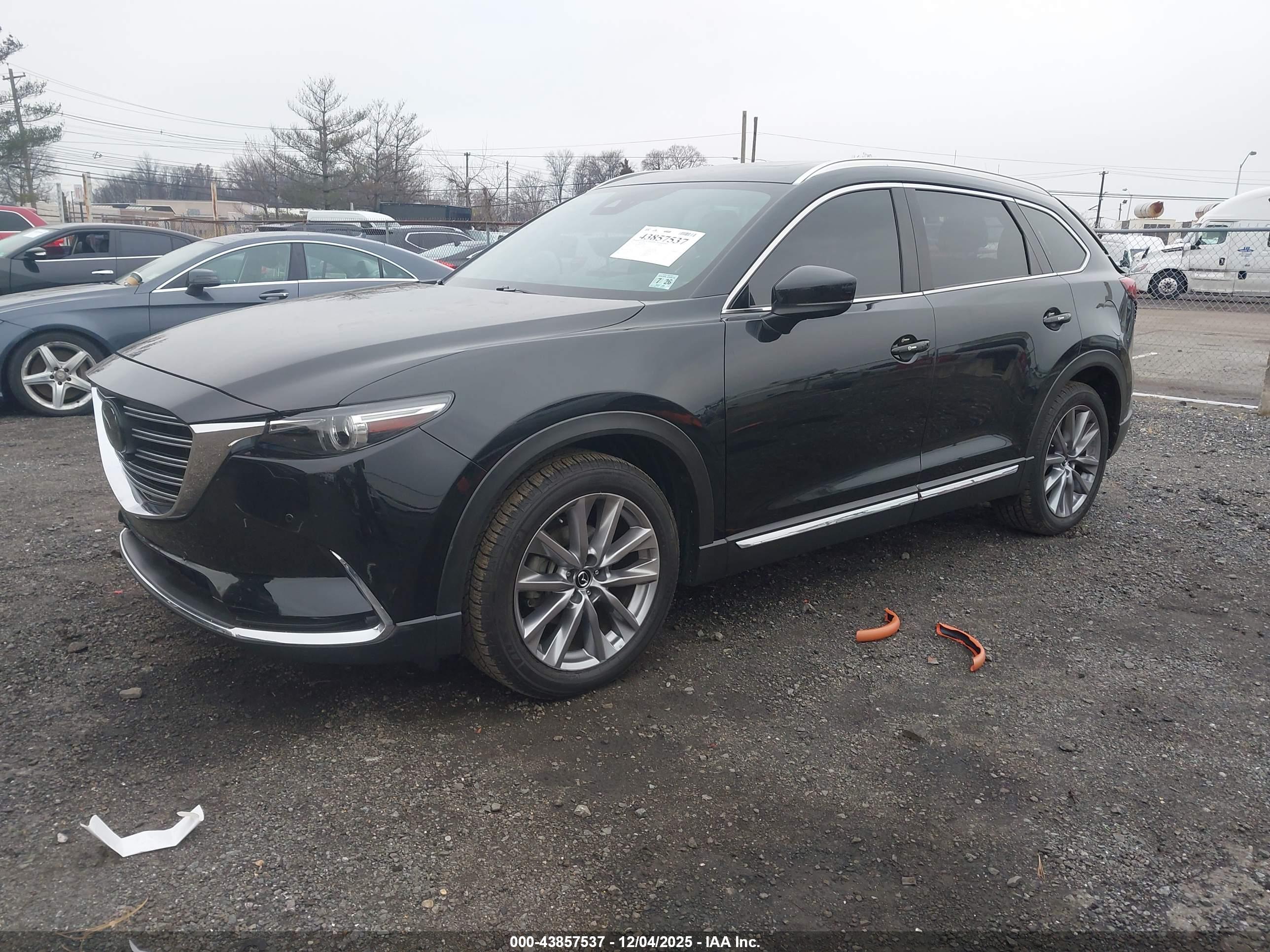 MAZDA CX-9 image 2