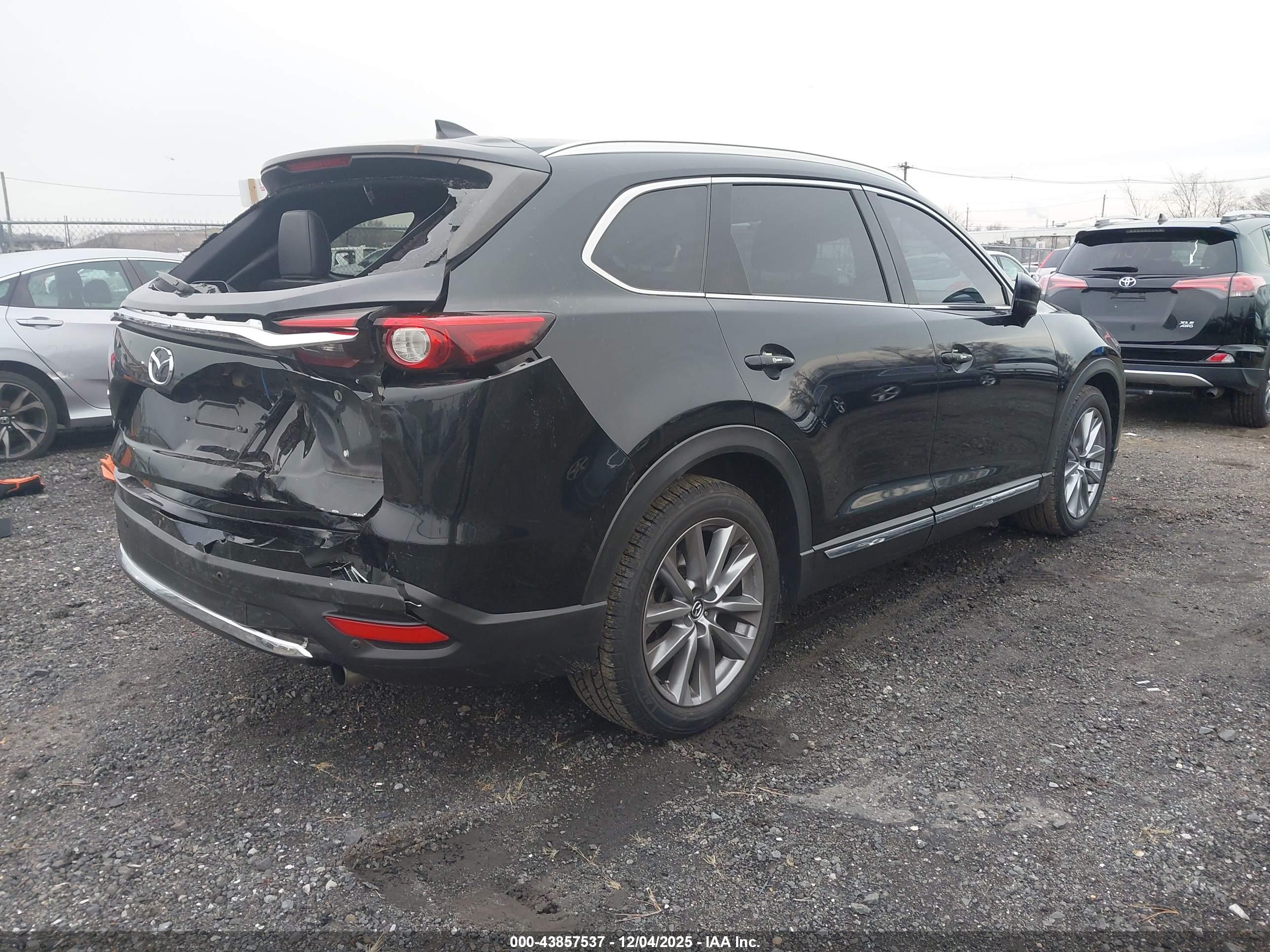 MAZDA CX-9 image 4