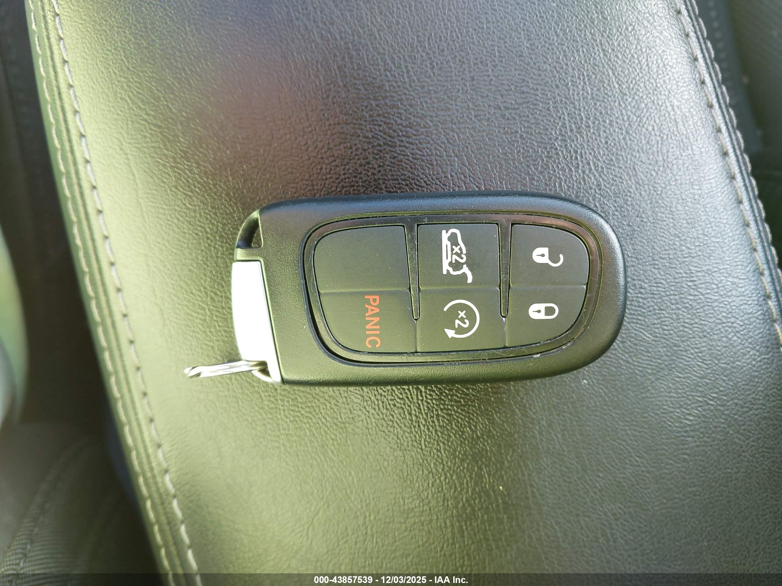 JEEP CHEROKEE image 11
