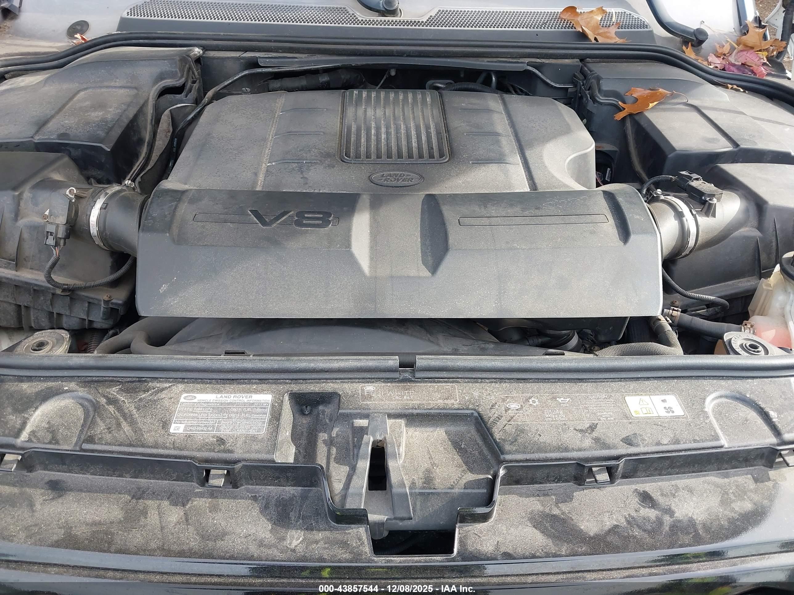 LAND ROVER image 10