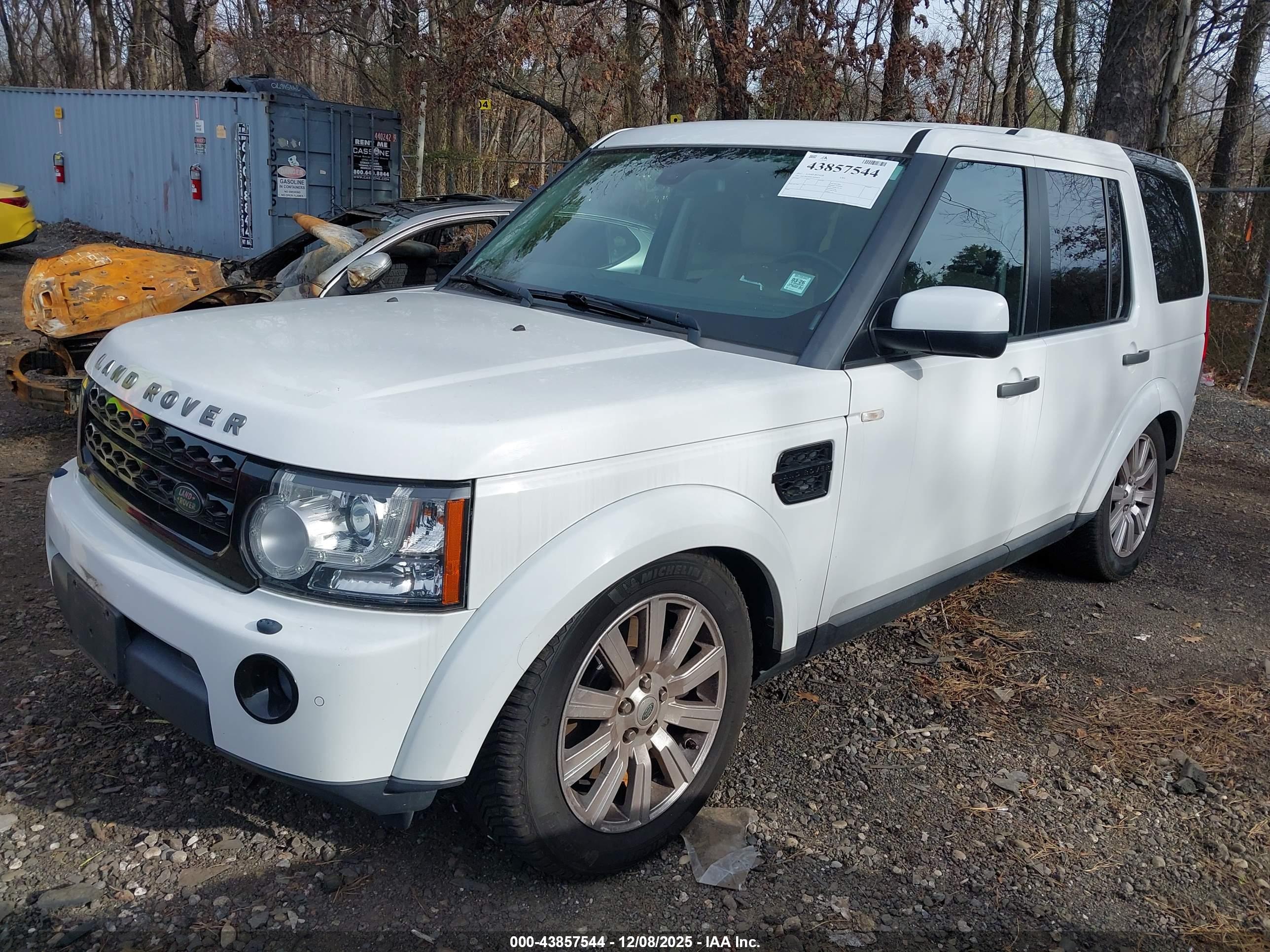 LAND ROVER image 2