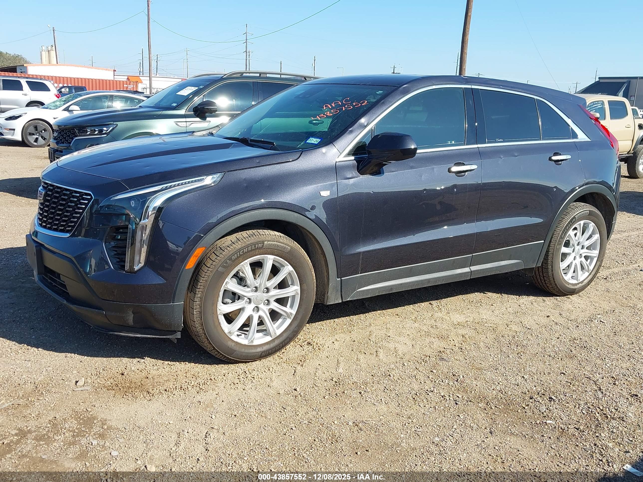 CADILLAC XT4 image 2