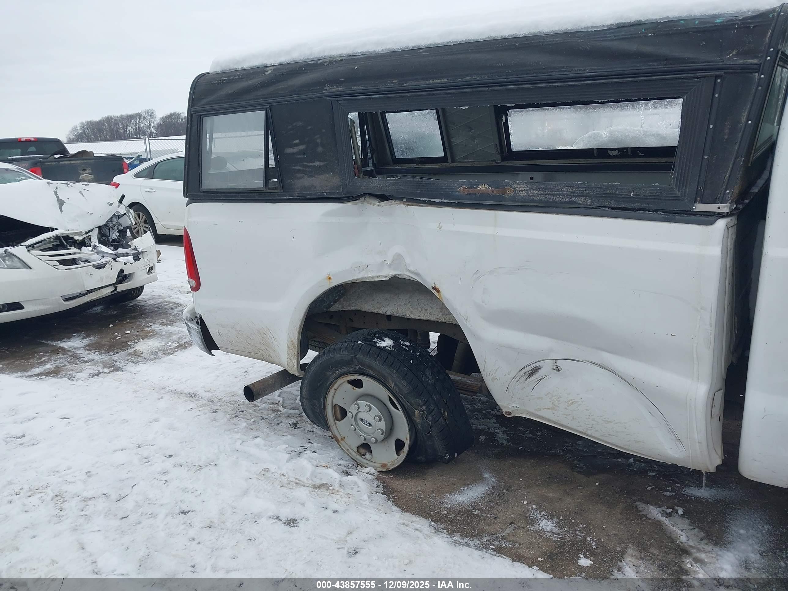 FORD F-250 image 6