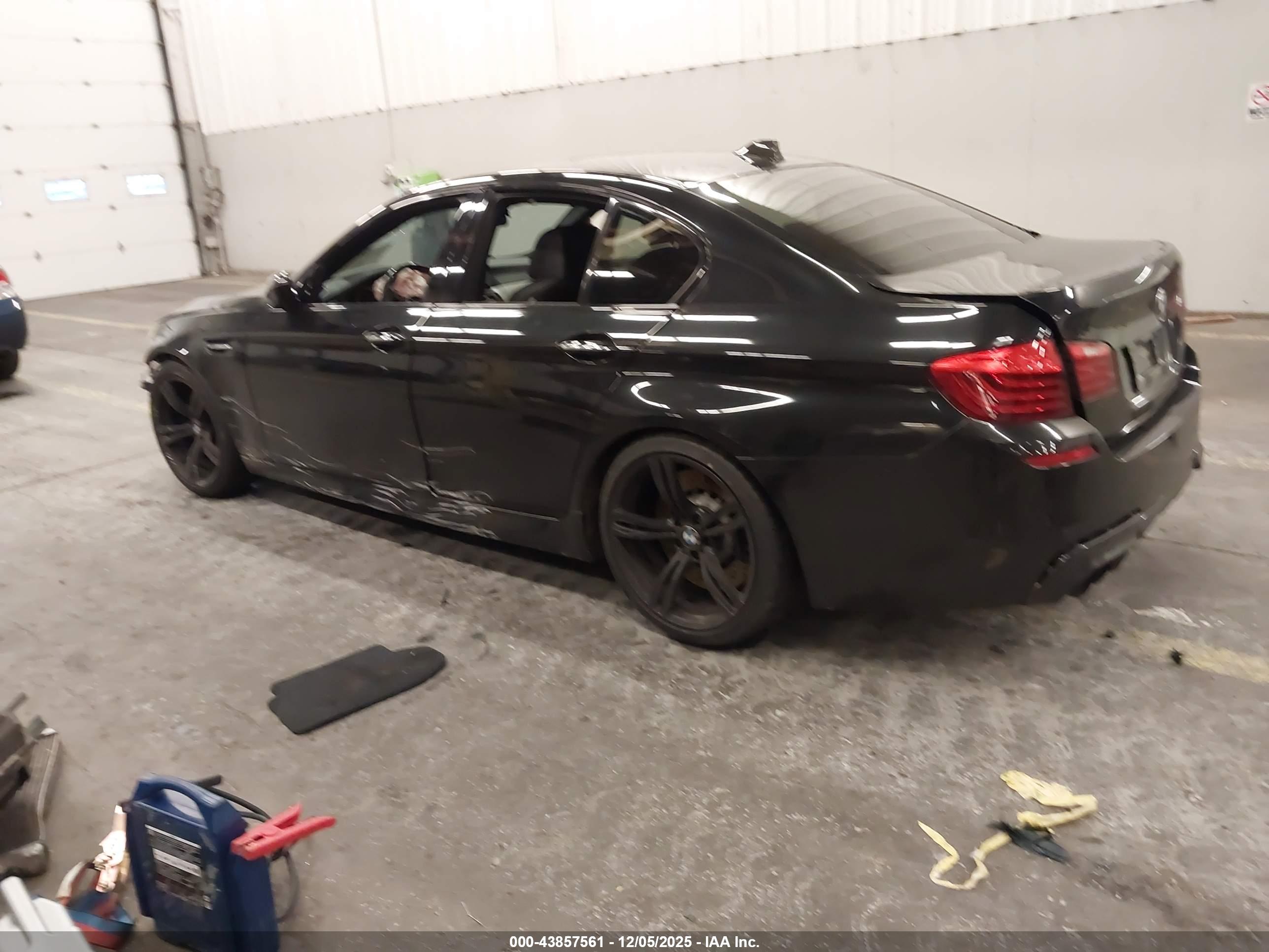 BMW M5 image 3