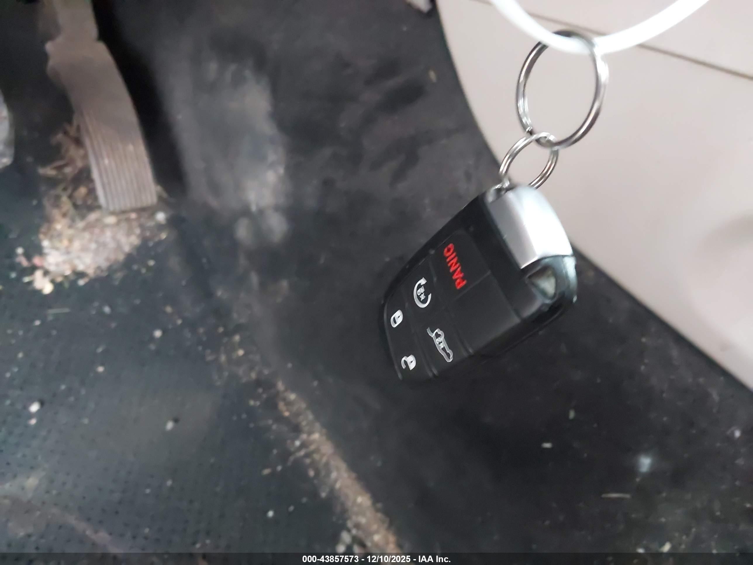 JEEP GRAND image 11