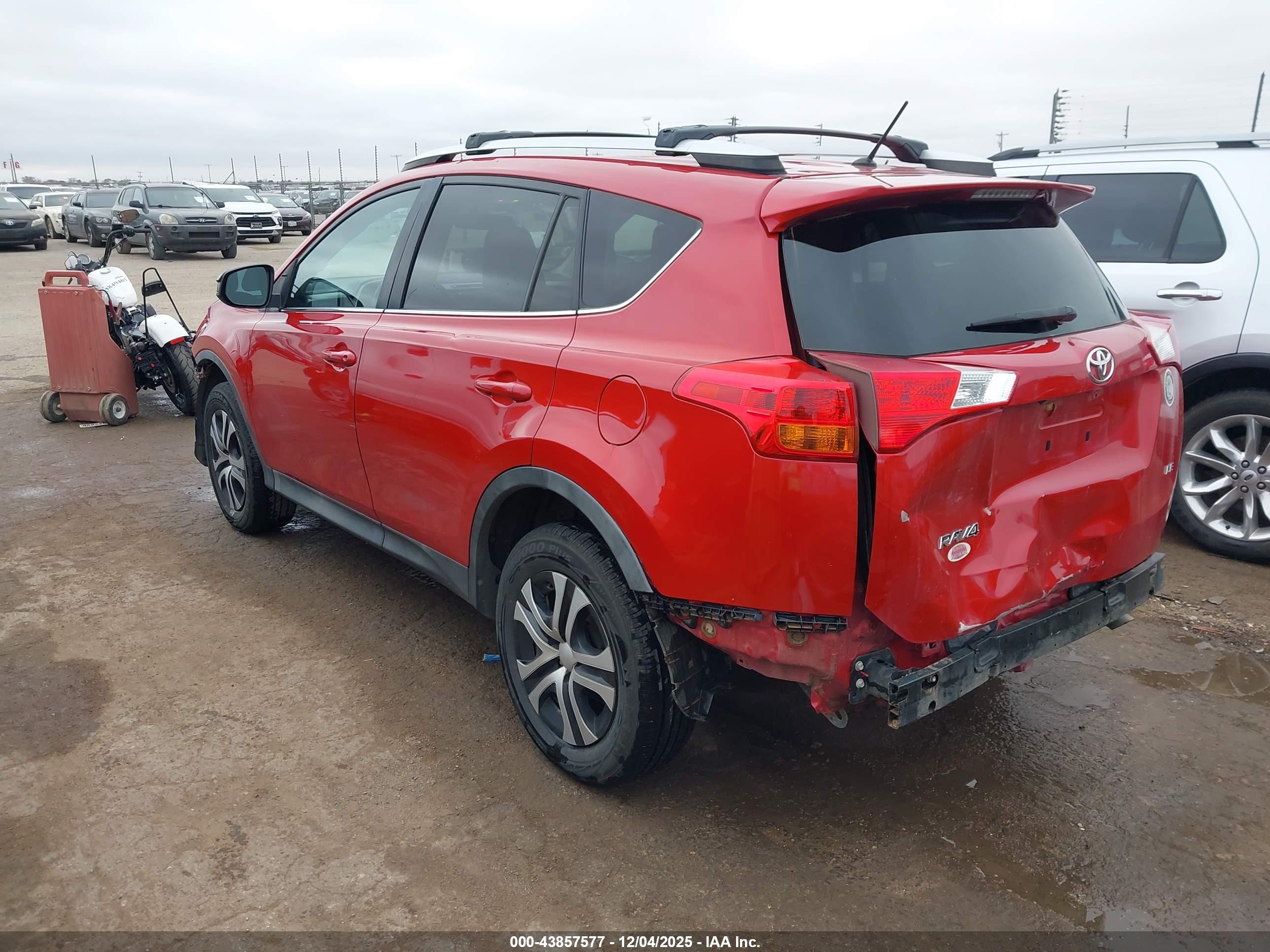 TOYOTA RAV4 image 3