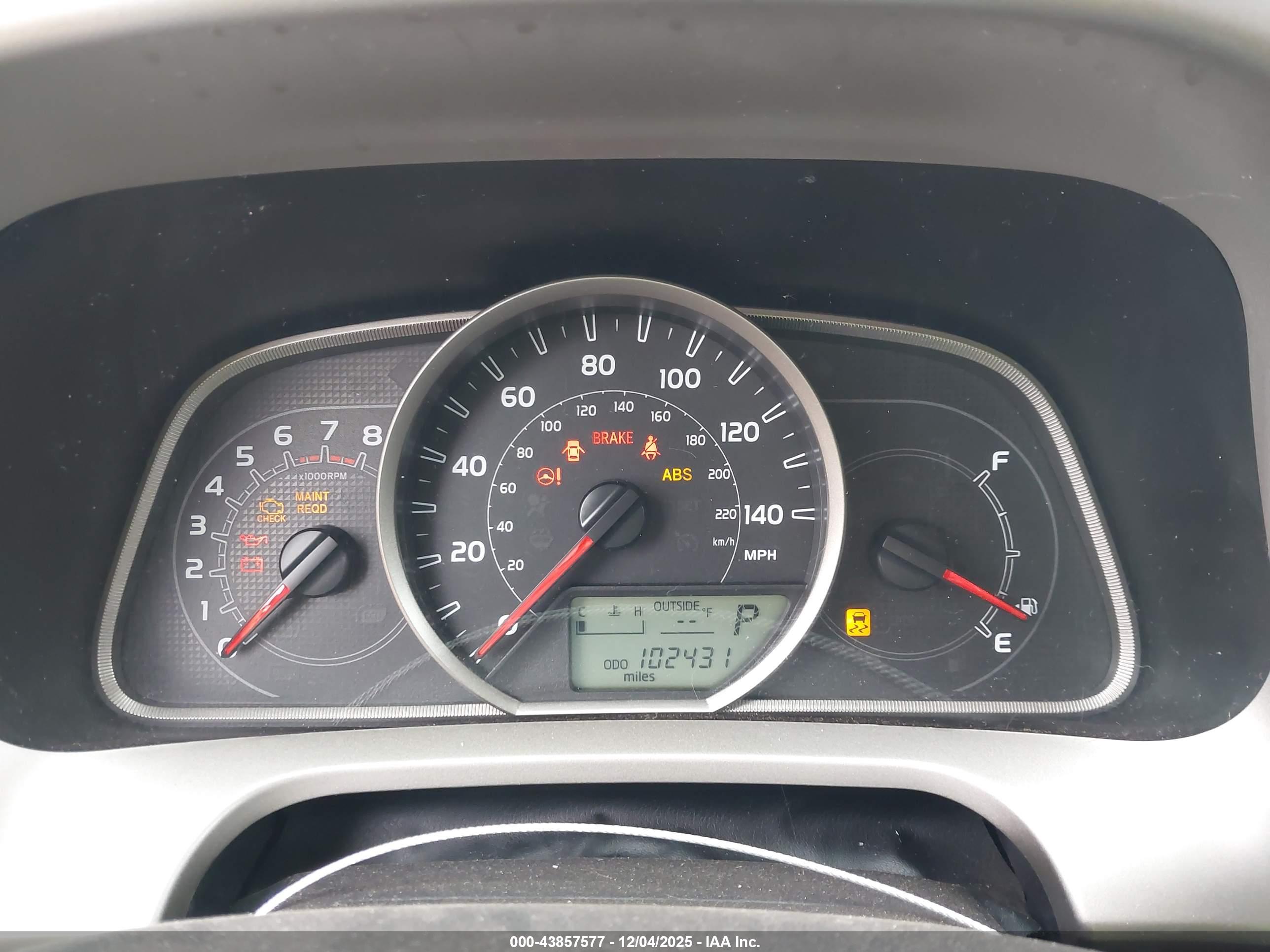 TOYOTA RAV4 image 7