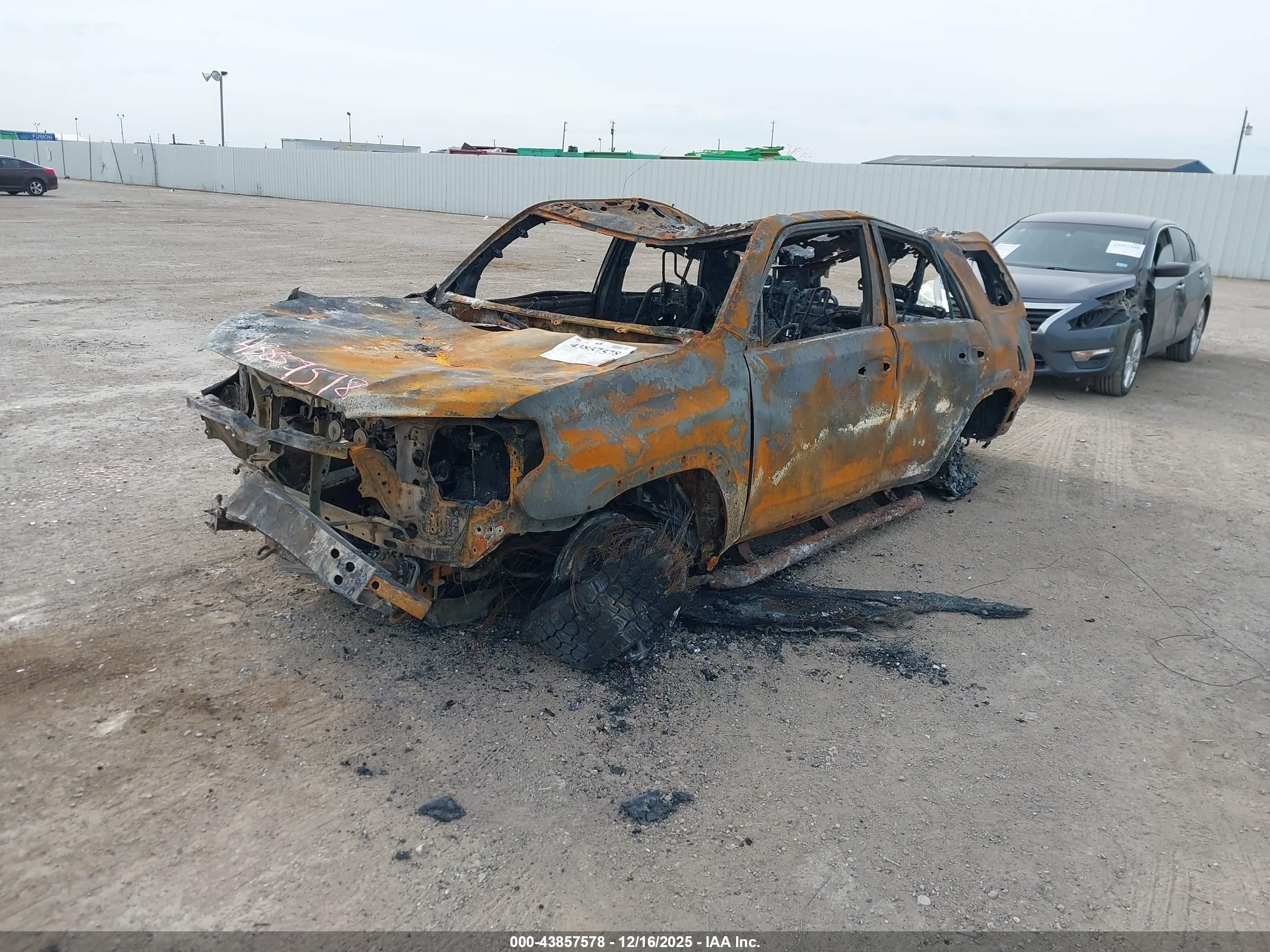 TOYOTA 4RUNNER image 2