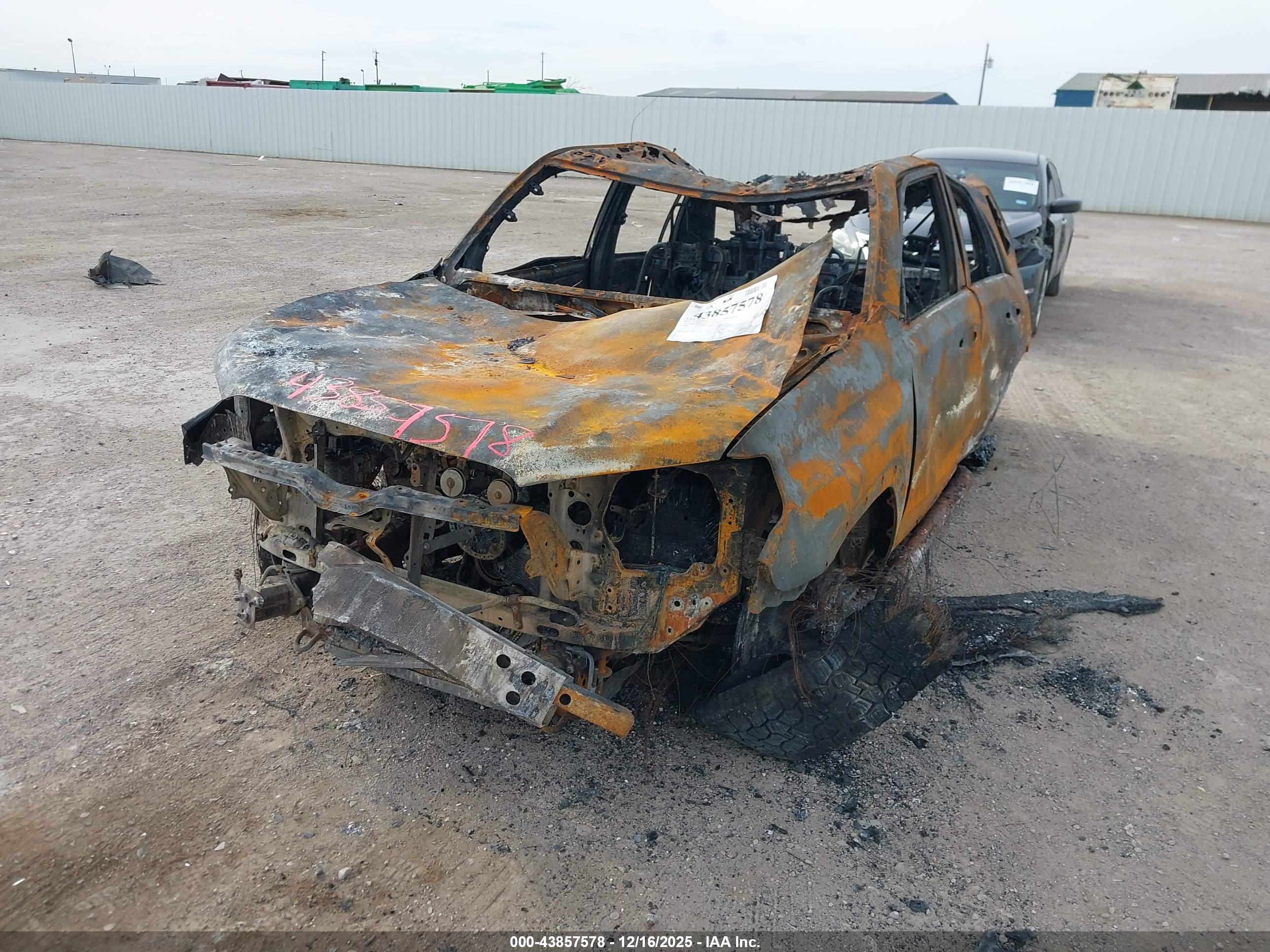 TOYOTA 4RUNNER image 6