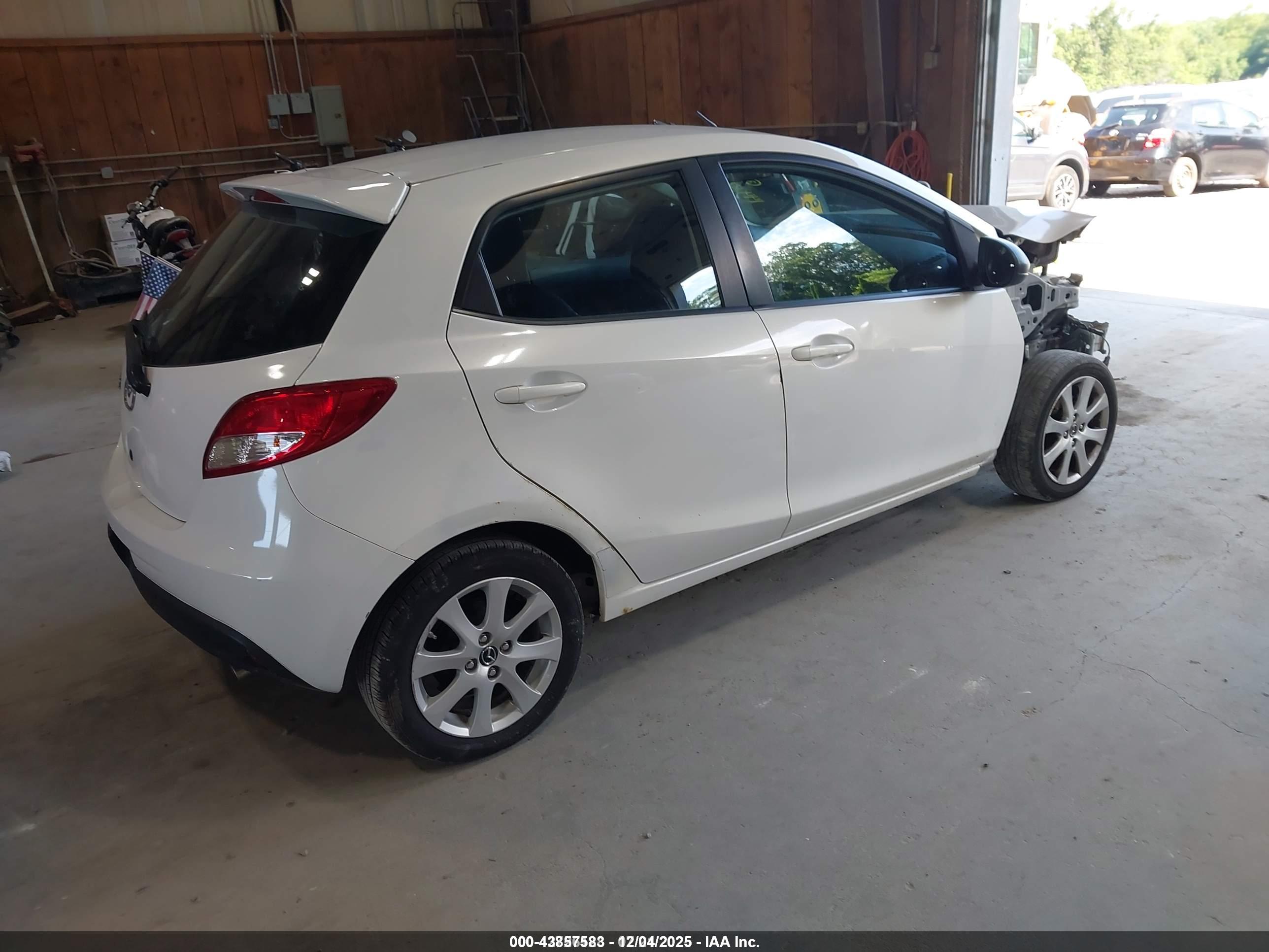 MAZDA MAZDA2 image 4