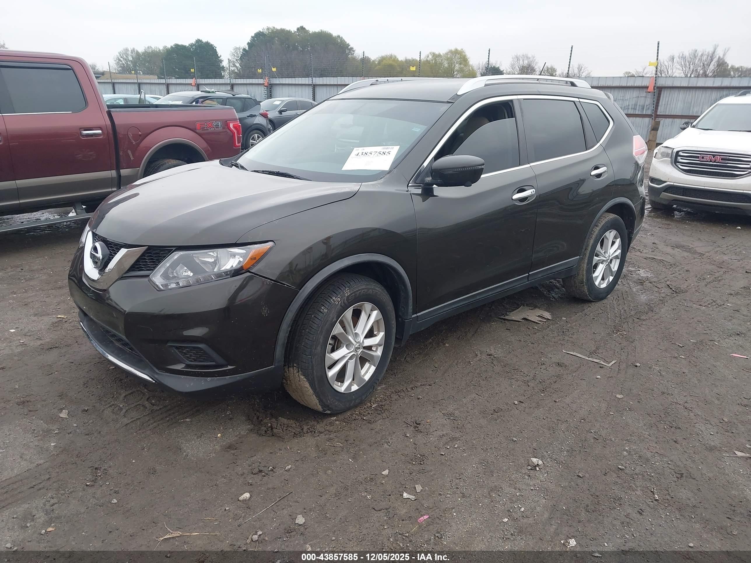NISSAN ROGUE image 2