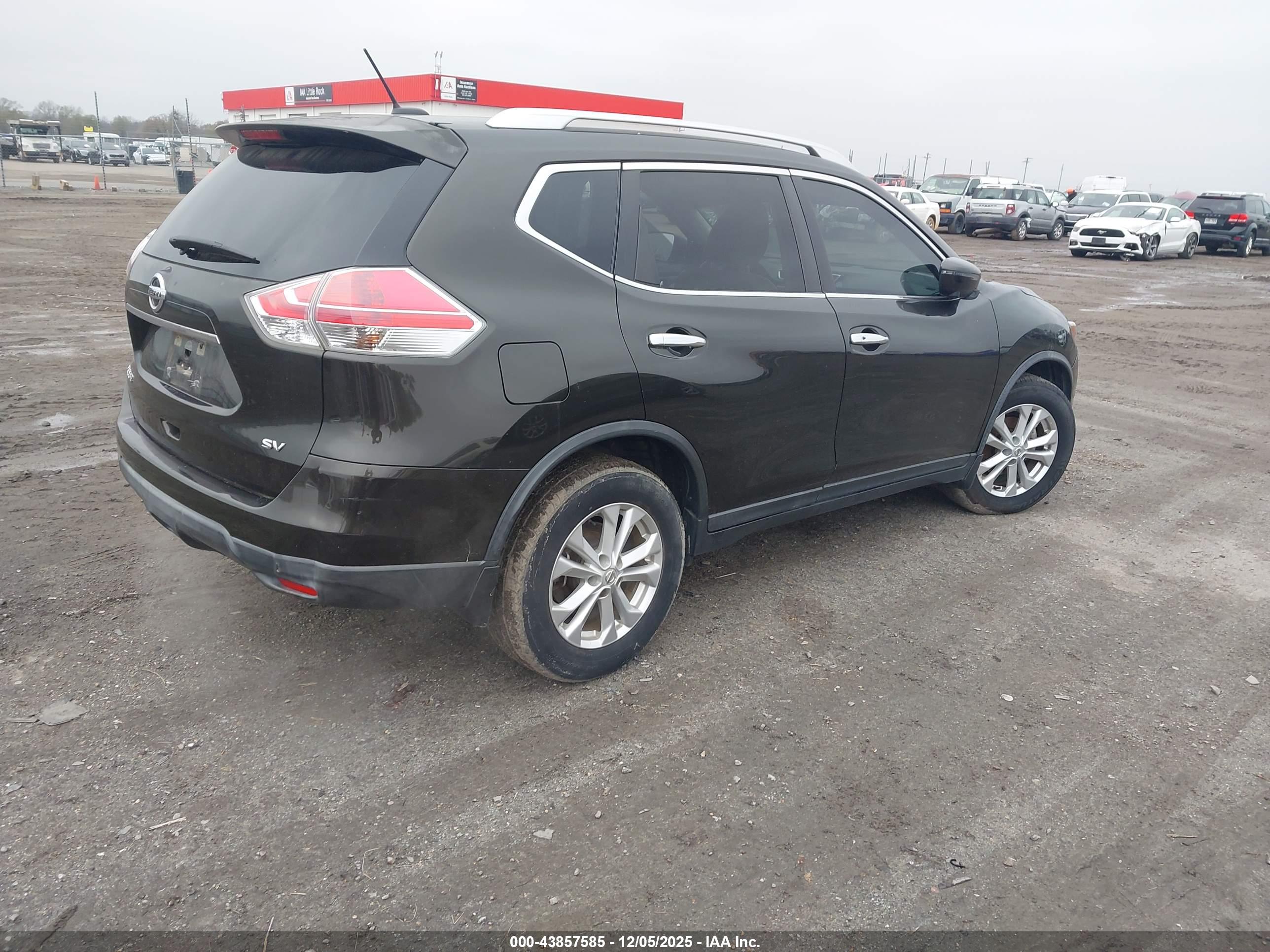 NISSAN ROGUE image 4