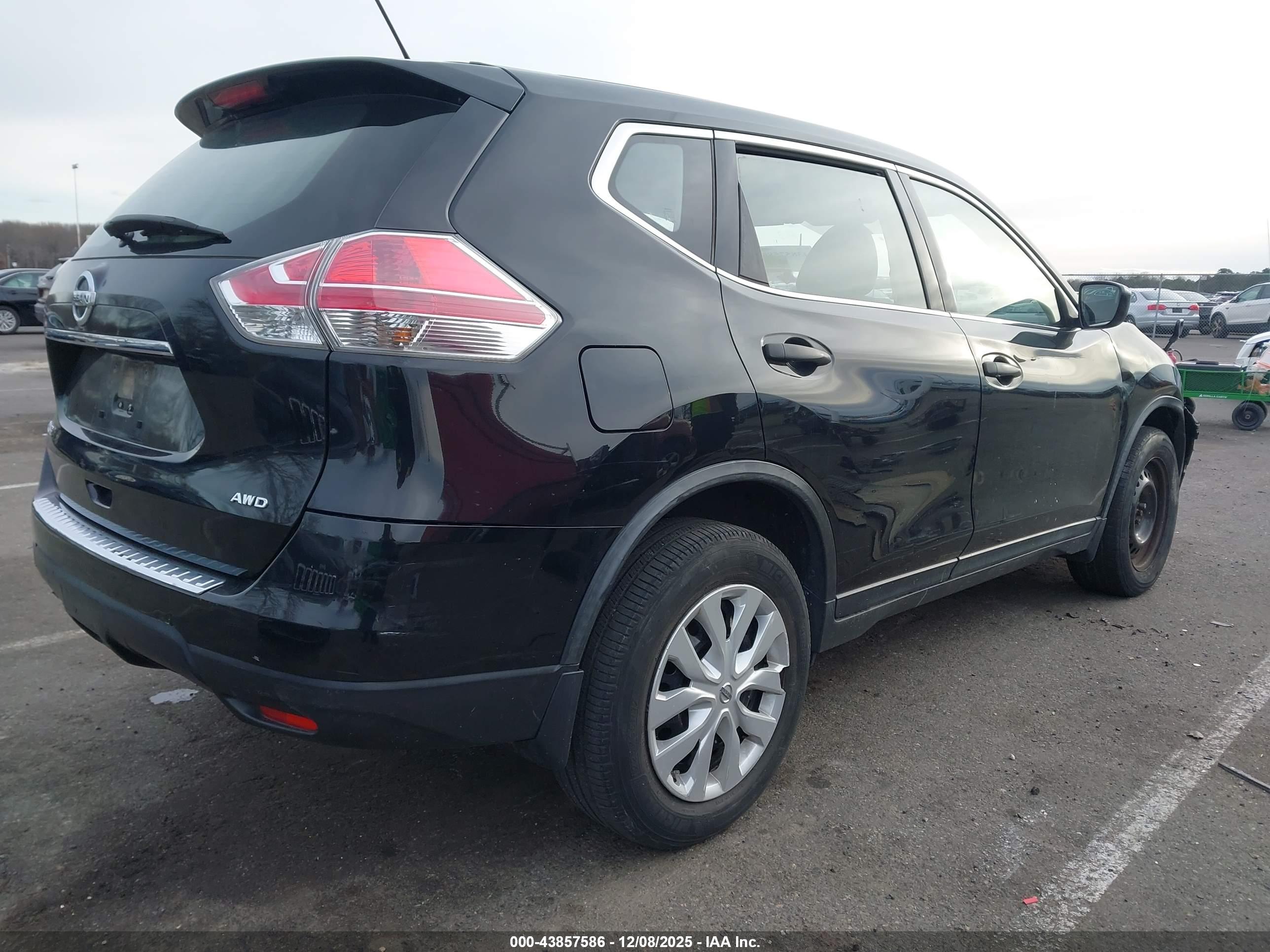 NISSAN ROGUE image 4