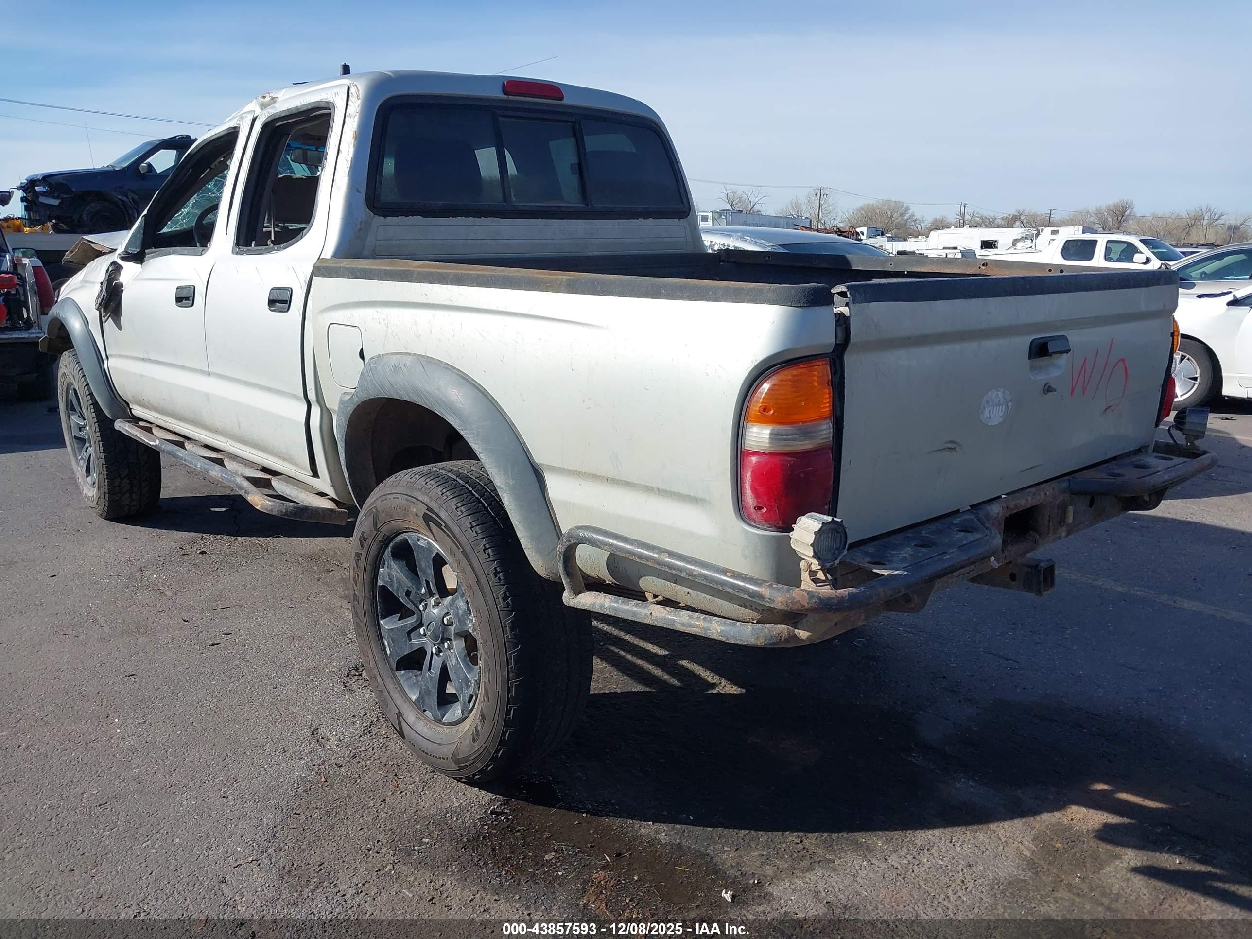 TOYOTA TACOMA image 3