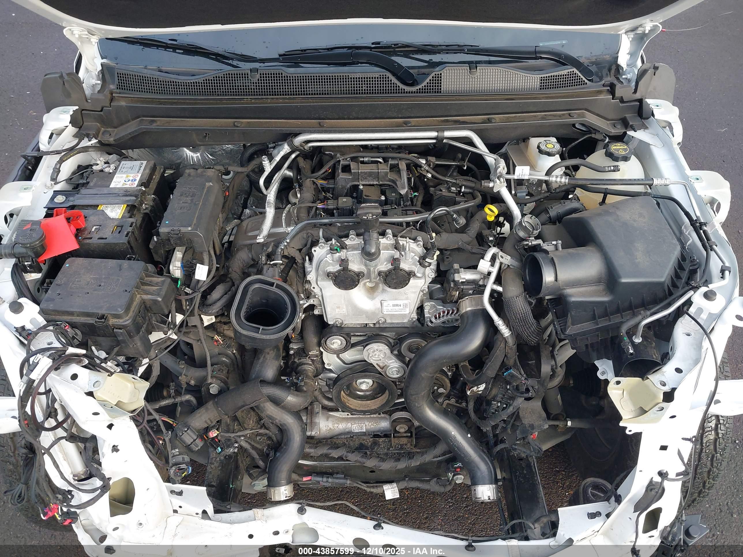 CHEVROLET COLORADO image 10