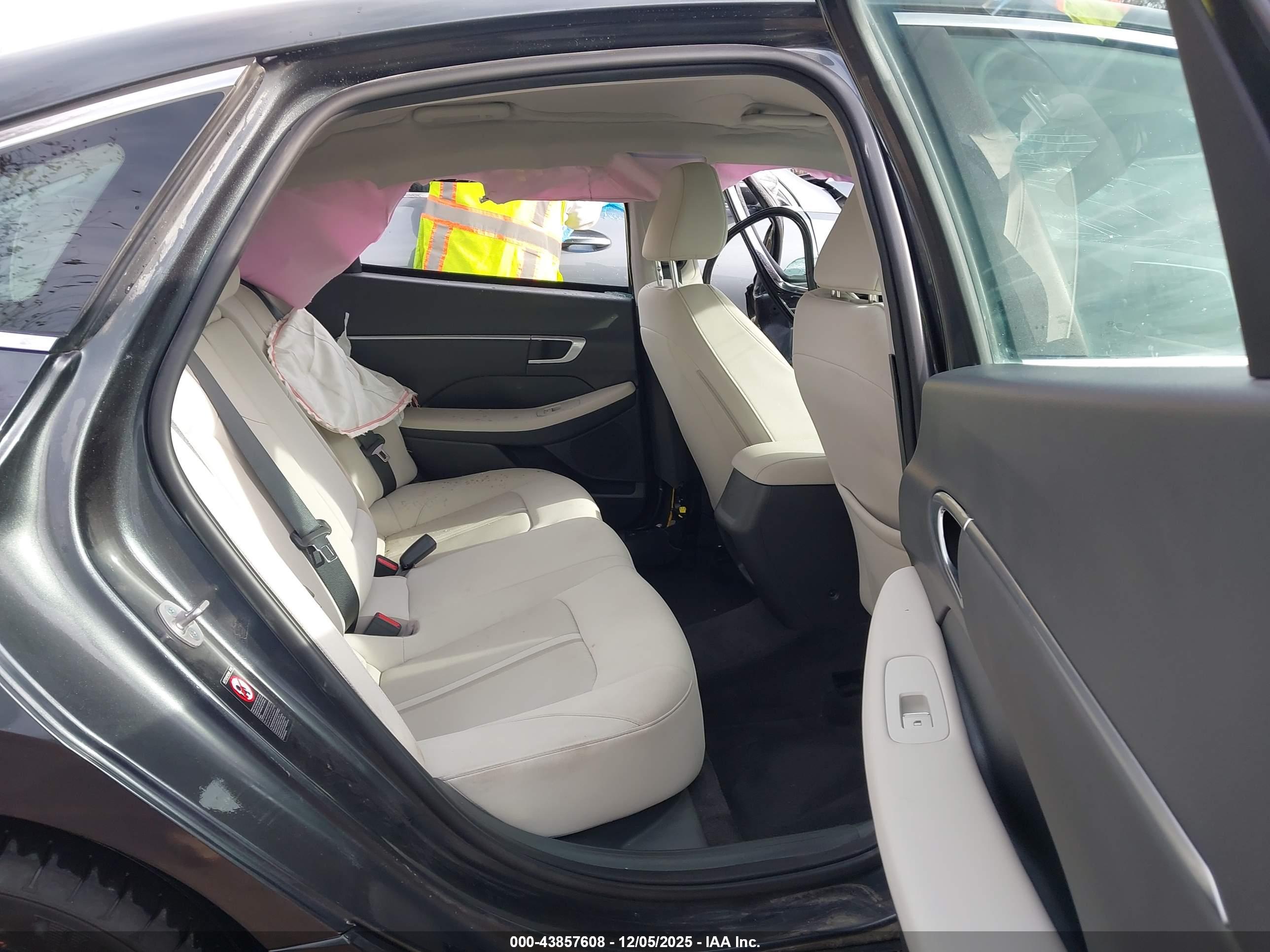 HYUNDAI SONATA image 8
