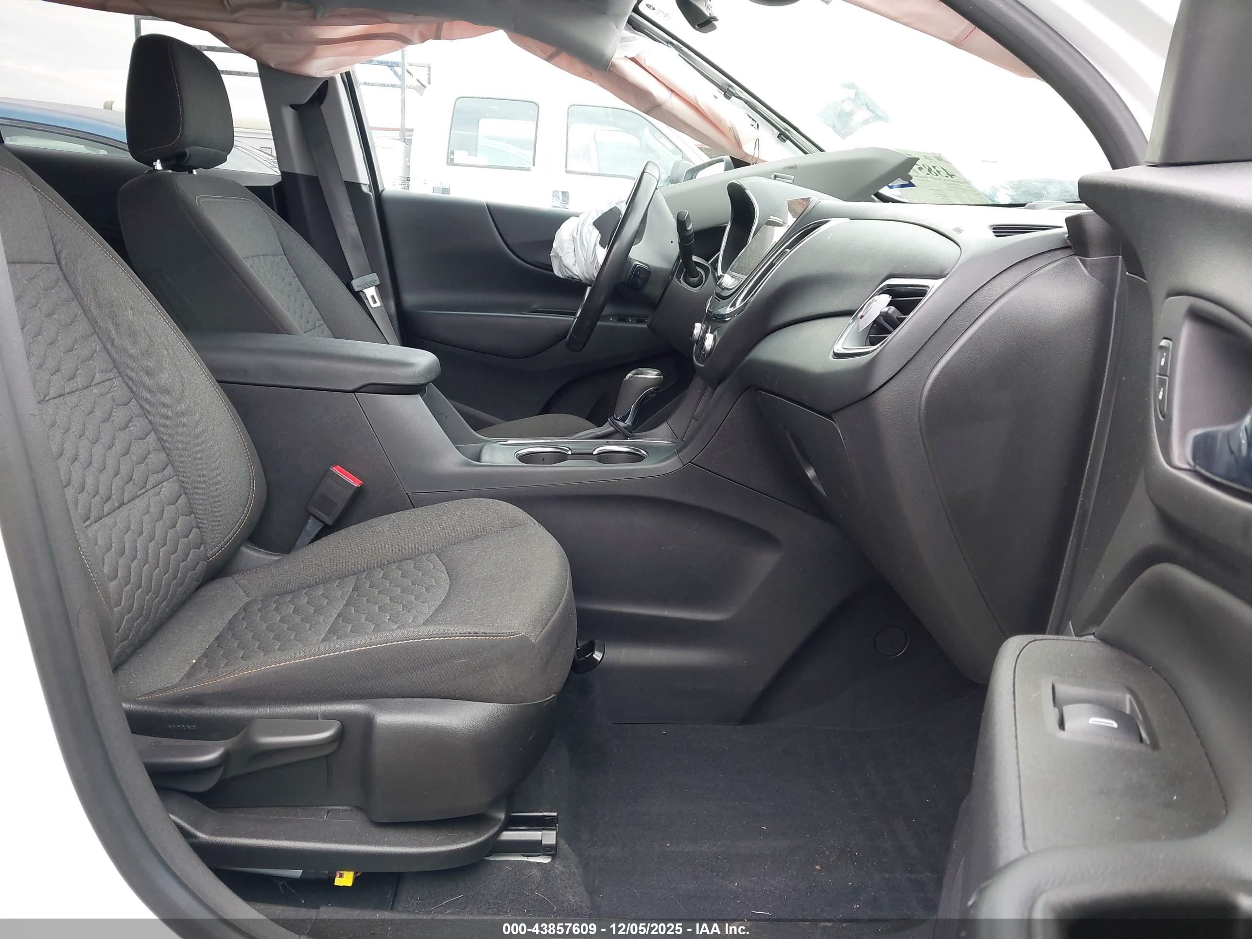 CHEVROLET EQUINOX image 5
