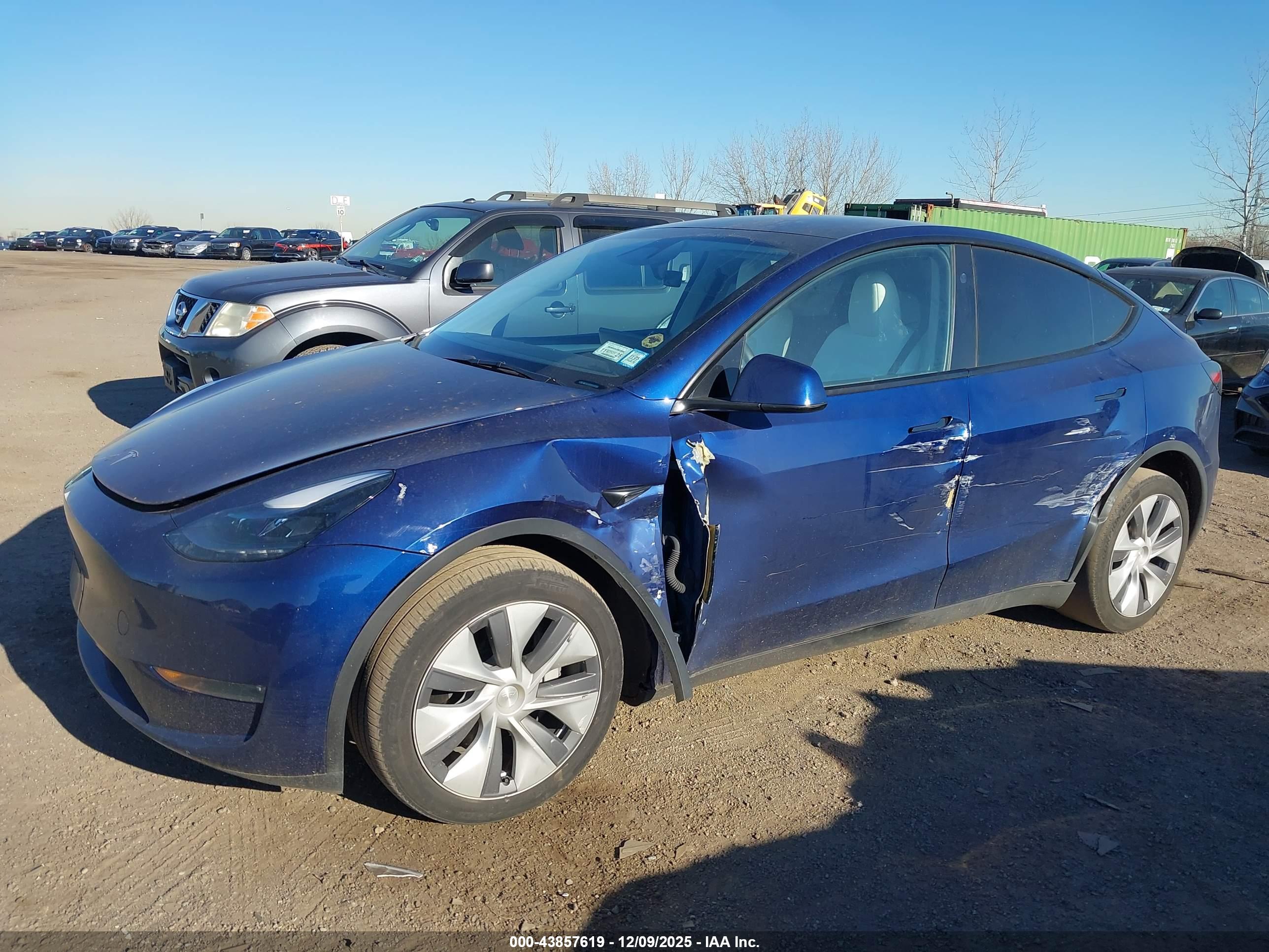 TESLA MODEL image 6