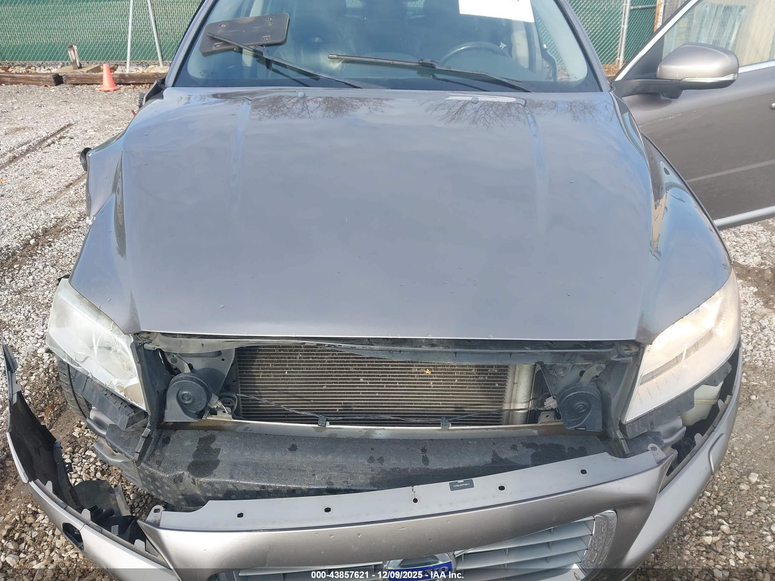 VOLVO S80 image 10