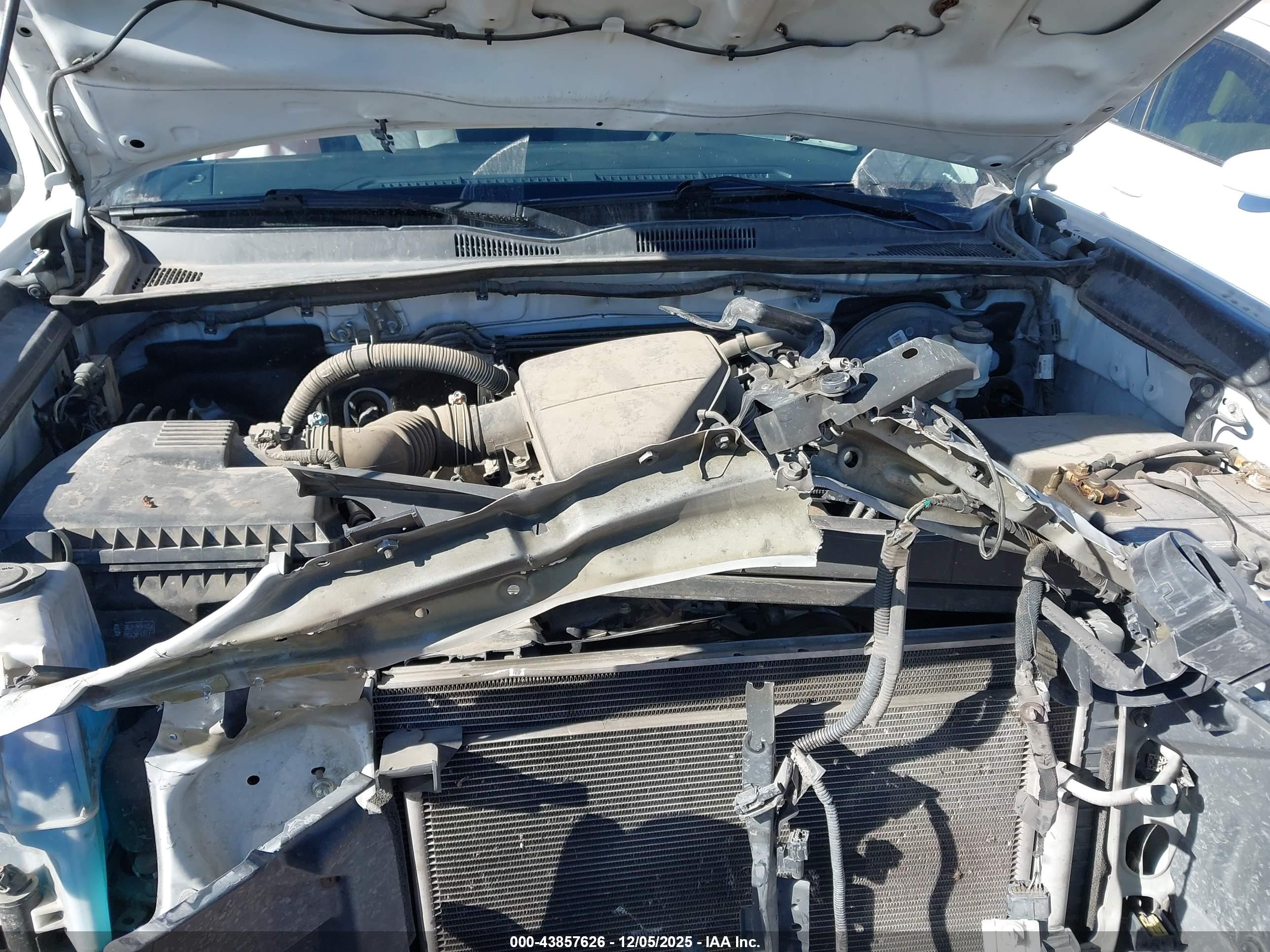 TOYOTA TACOMA image 10