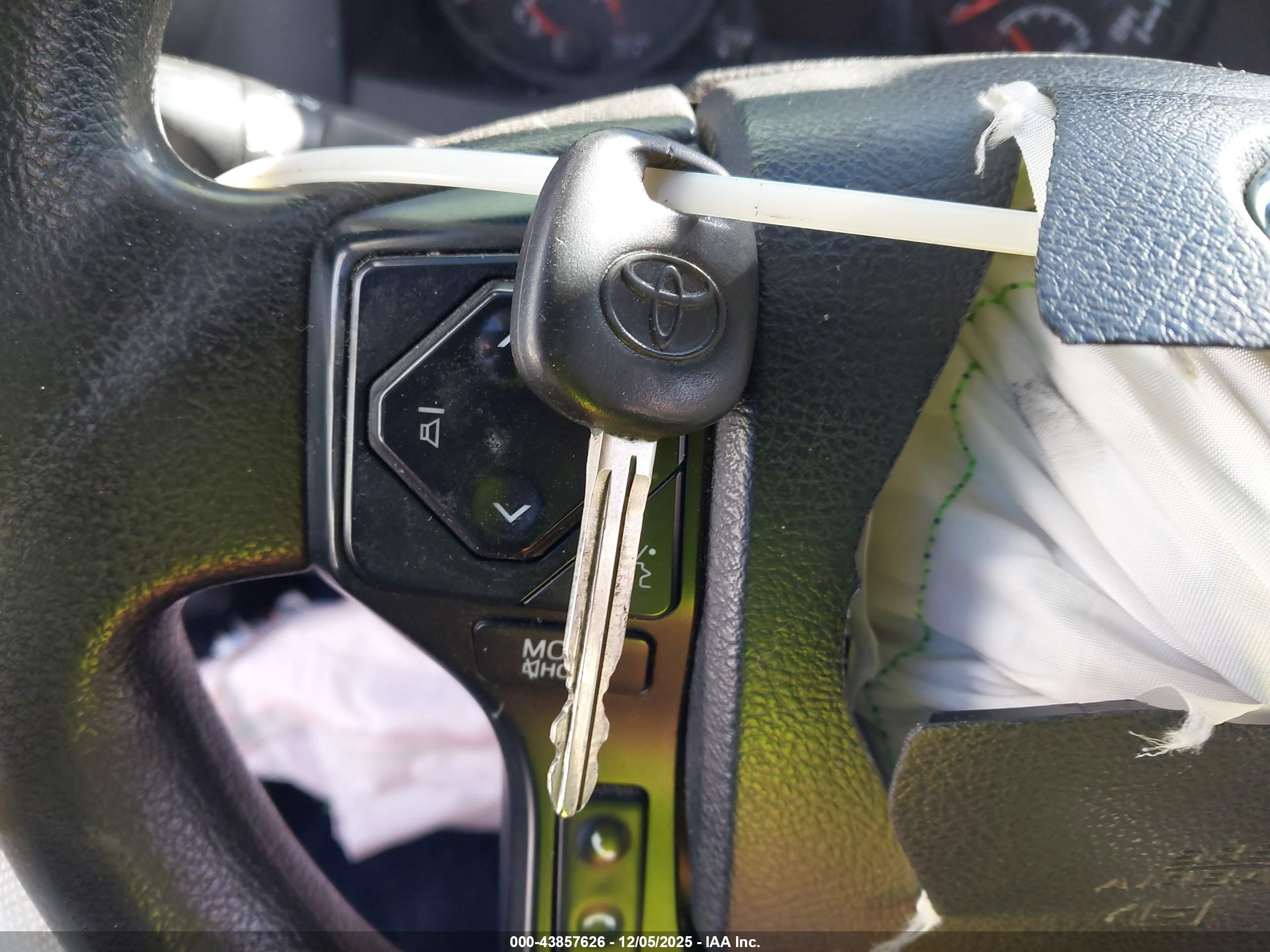 TOYOTA TACOMA image 11