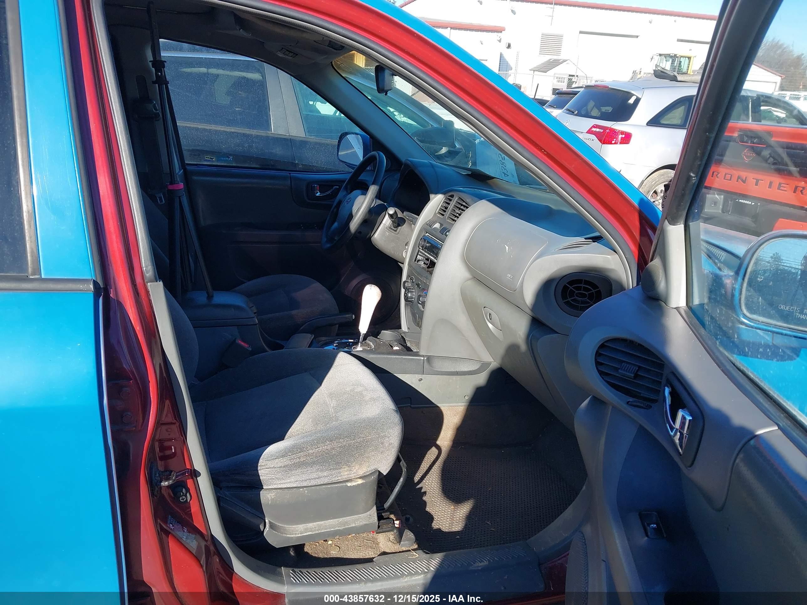 HYUNDAI SANTA image 5