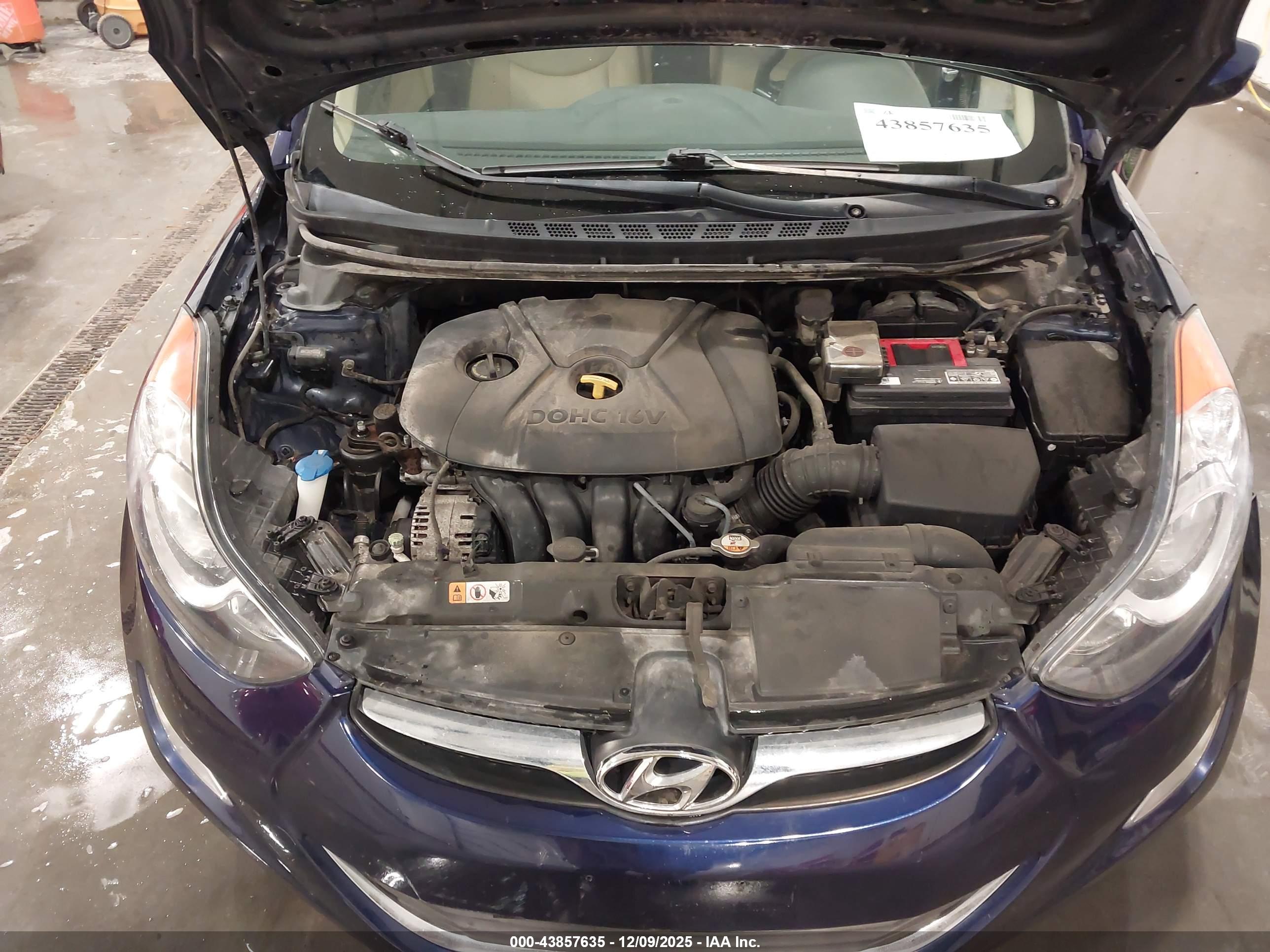 HYUNDAI ELANTRA image 10
