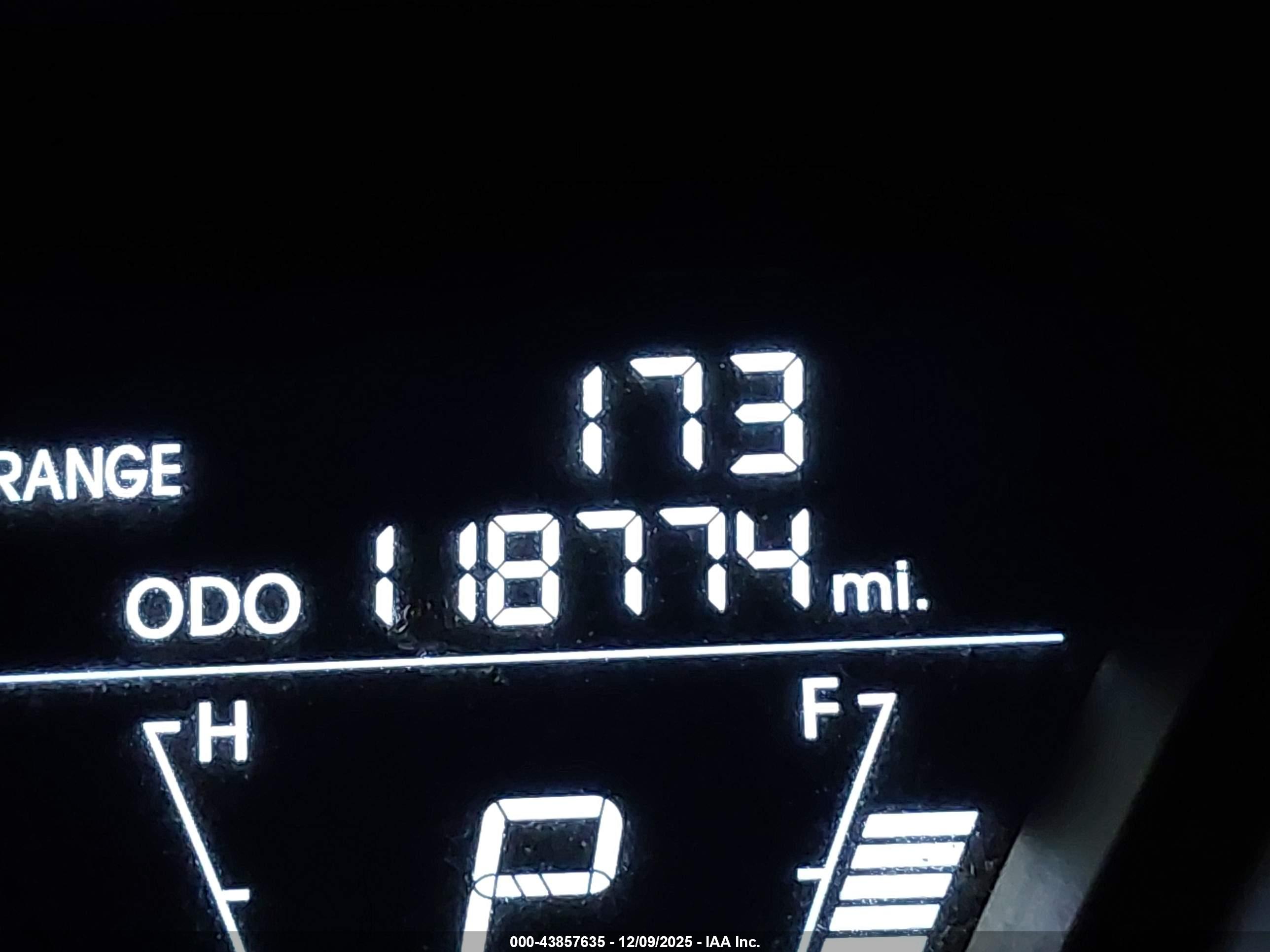 HYUNDAI ELANTRA image 7