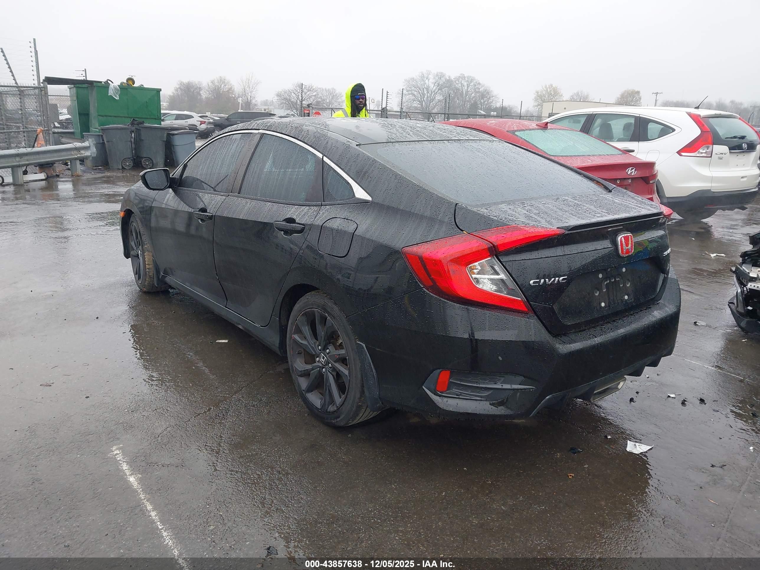HONDA CIVIC image 3