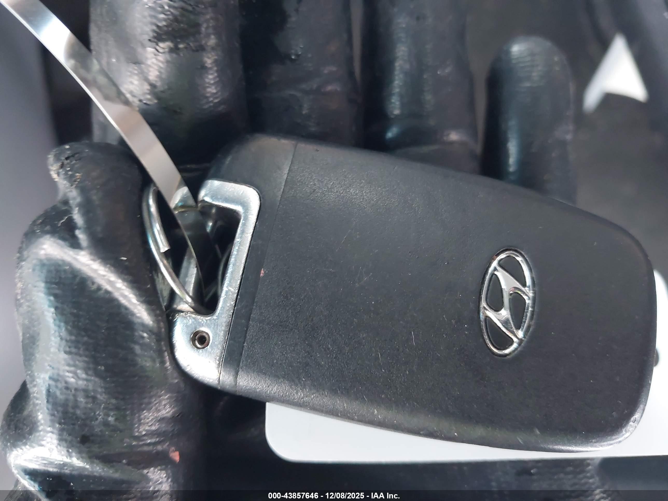 HYUNDAI SONATA image 11
