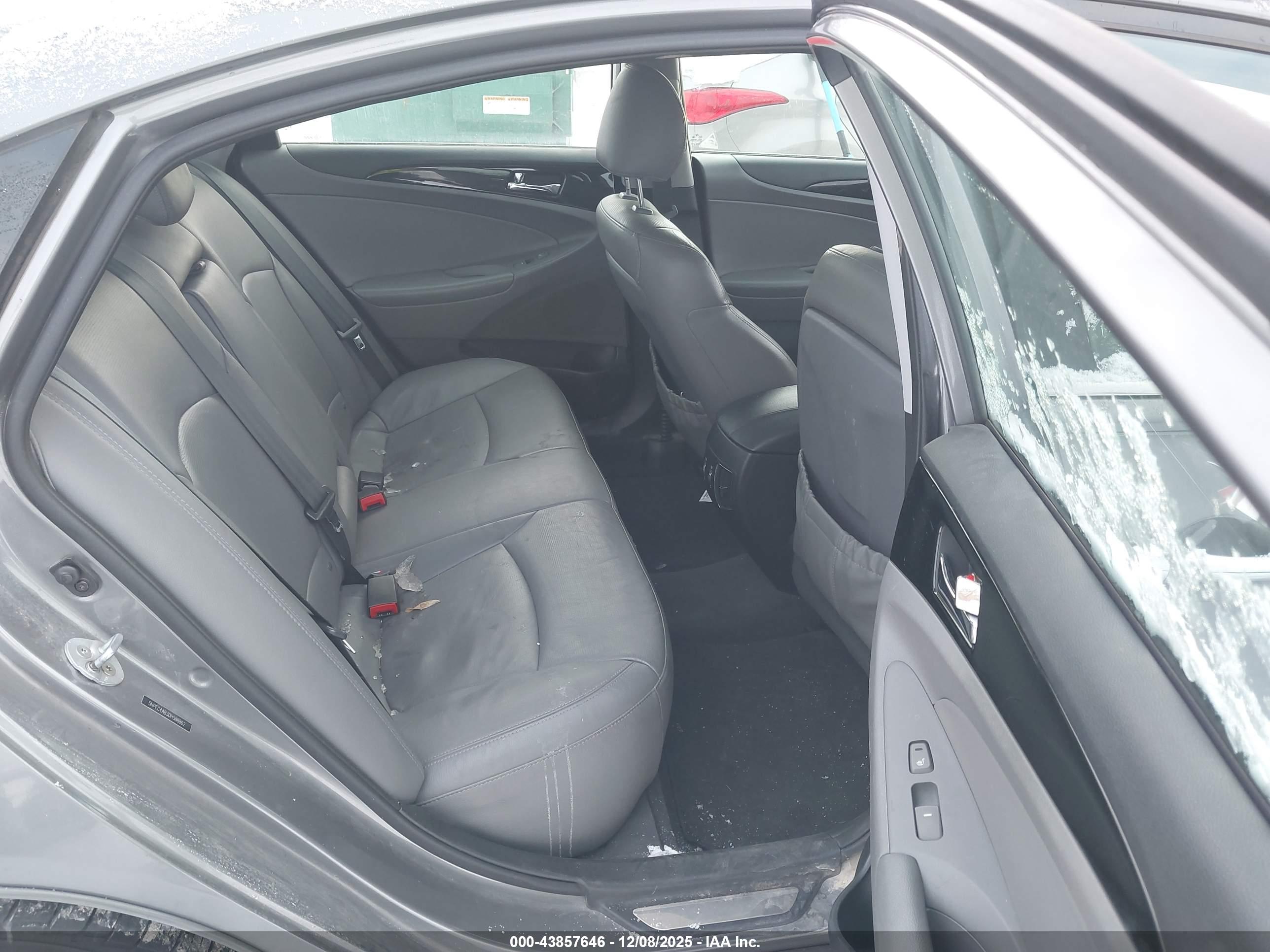 HYUNDAI SONATA image 8