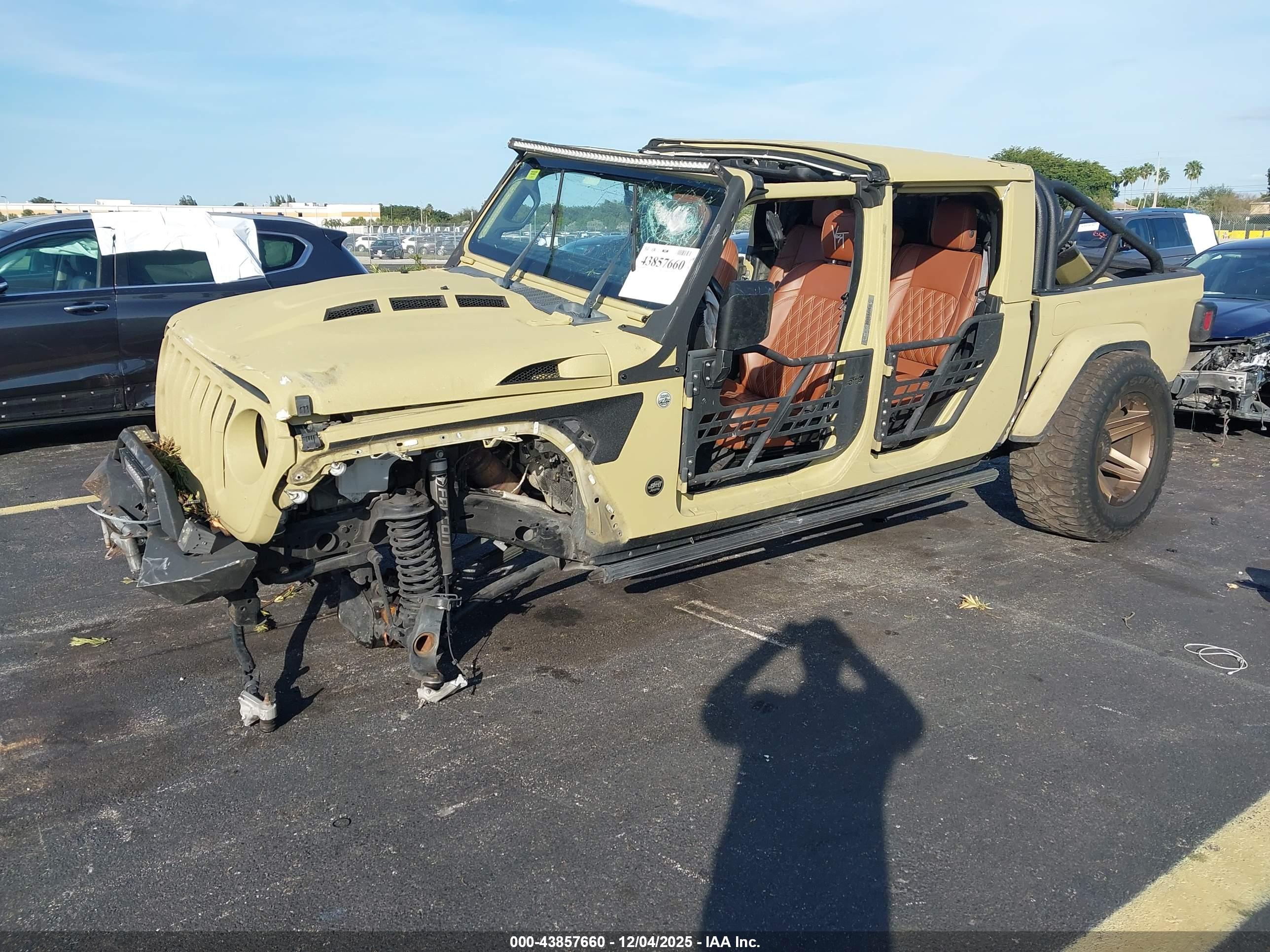 JEEP GLADIATOR image 2
